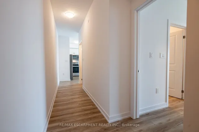 Additional property image - 470 DUNDAS St Unit 902