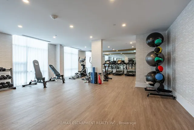 Additional property image - 470 DUNDAS St Unit 902