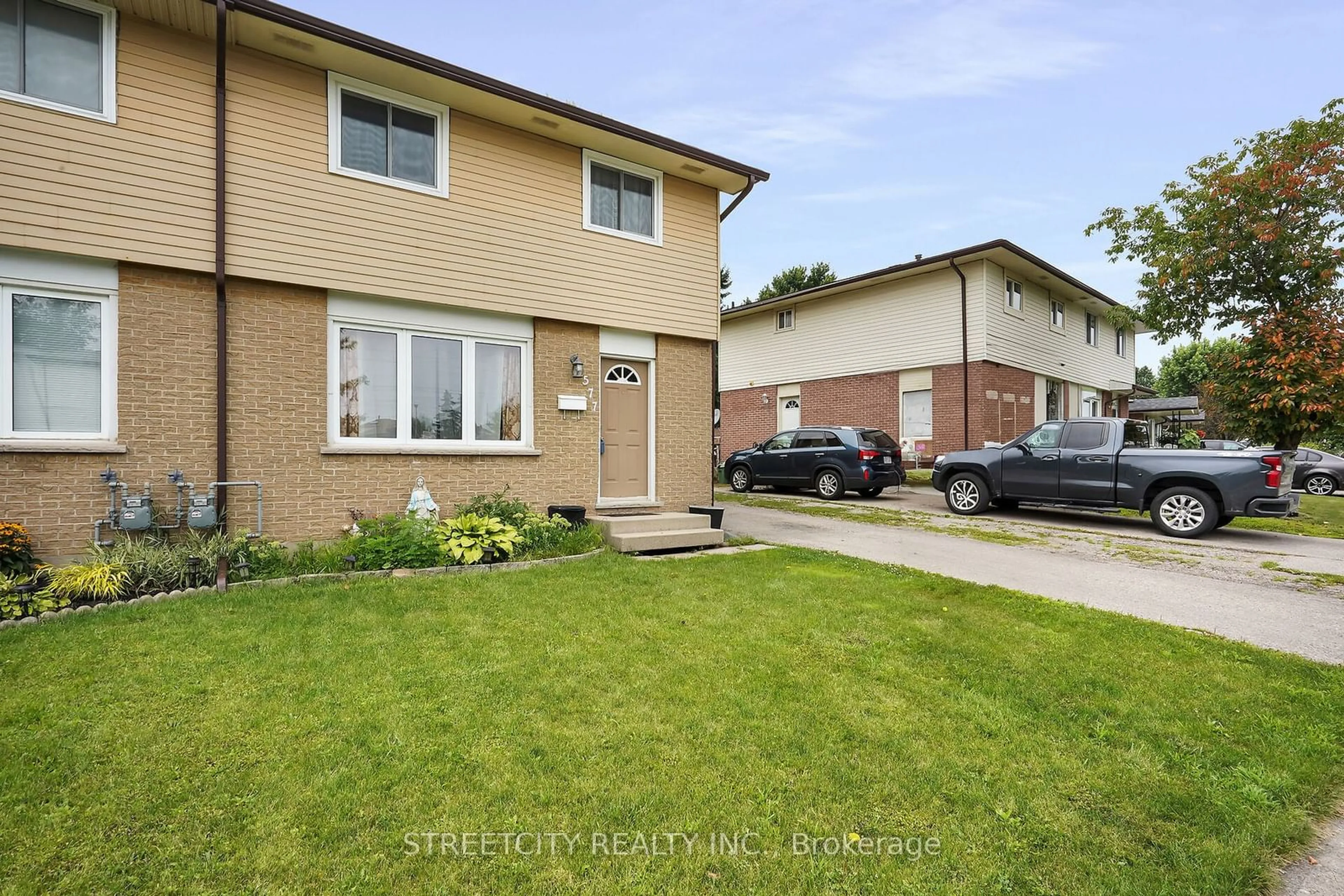 Frontside or backside of a home for 577 Deveron Cres, London Ontario N5Z 4M4