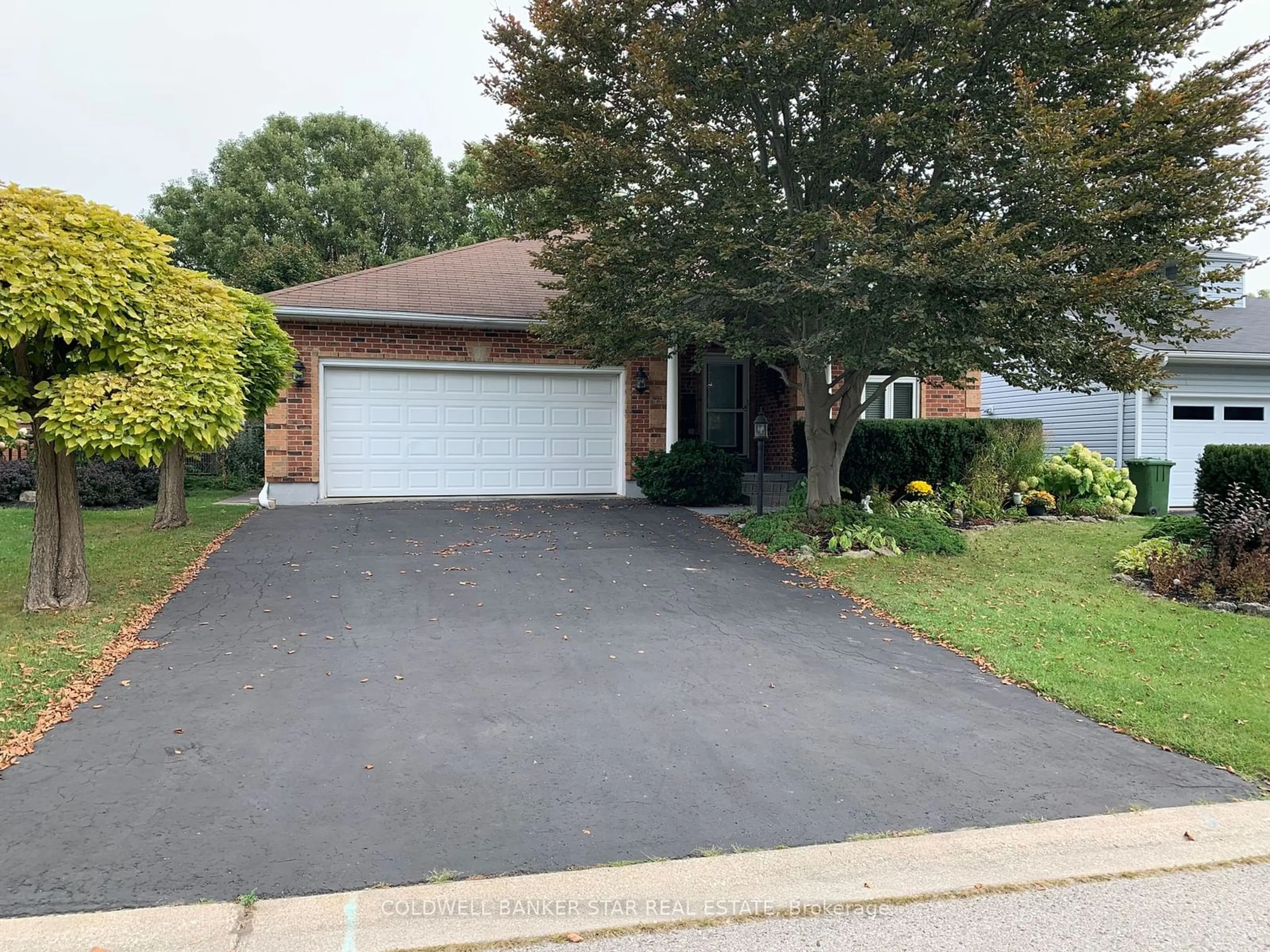 Frontside or backside of a home, the street view for 7 Wright Cres, St. Thomas Ontario N5P 4H9