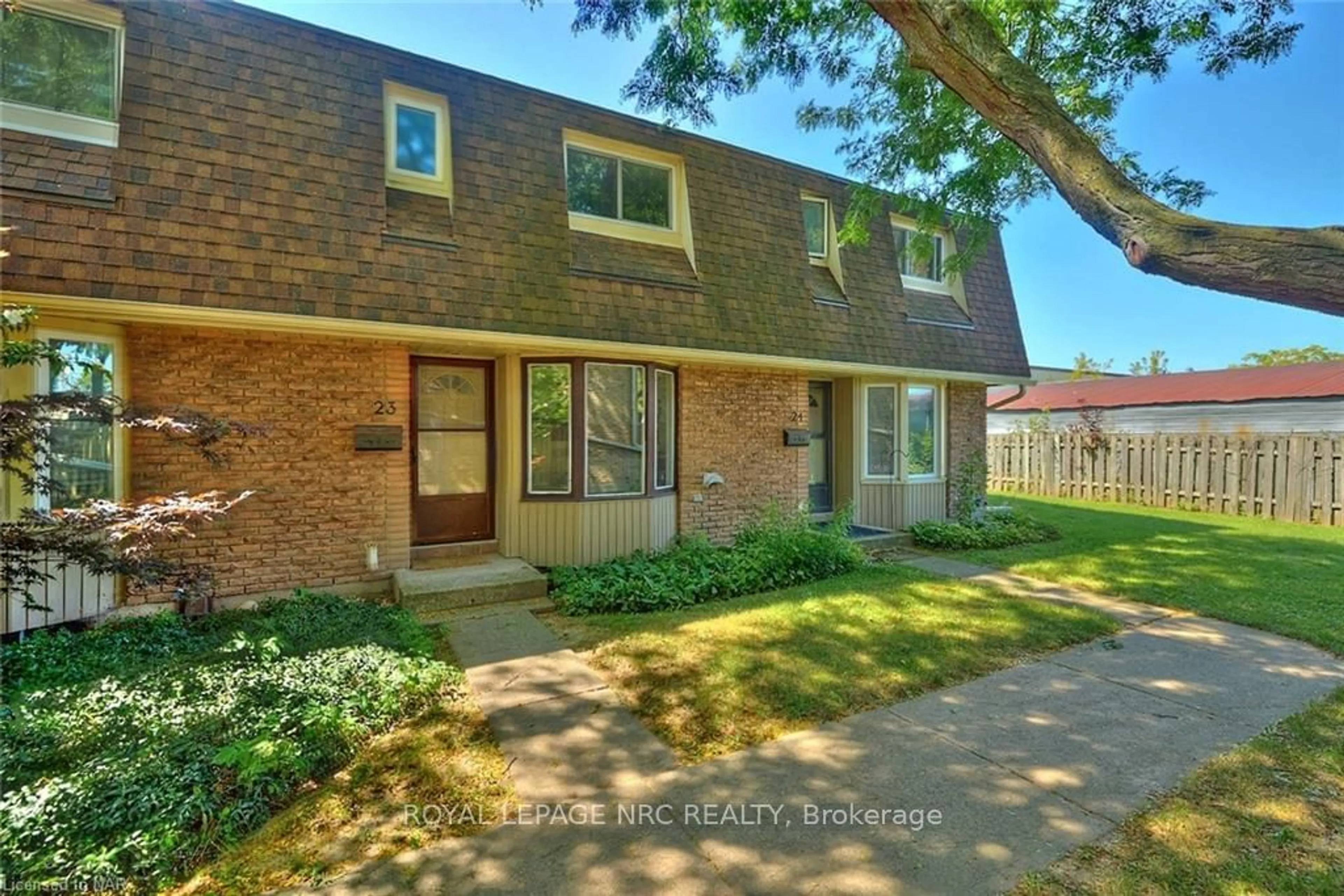 A pic from exterior of the house or condo, the street view for 75 Ventura Dr #23, St. Catharines Ontario L2R 7J7