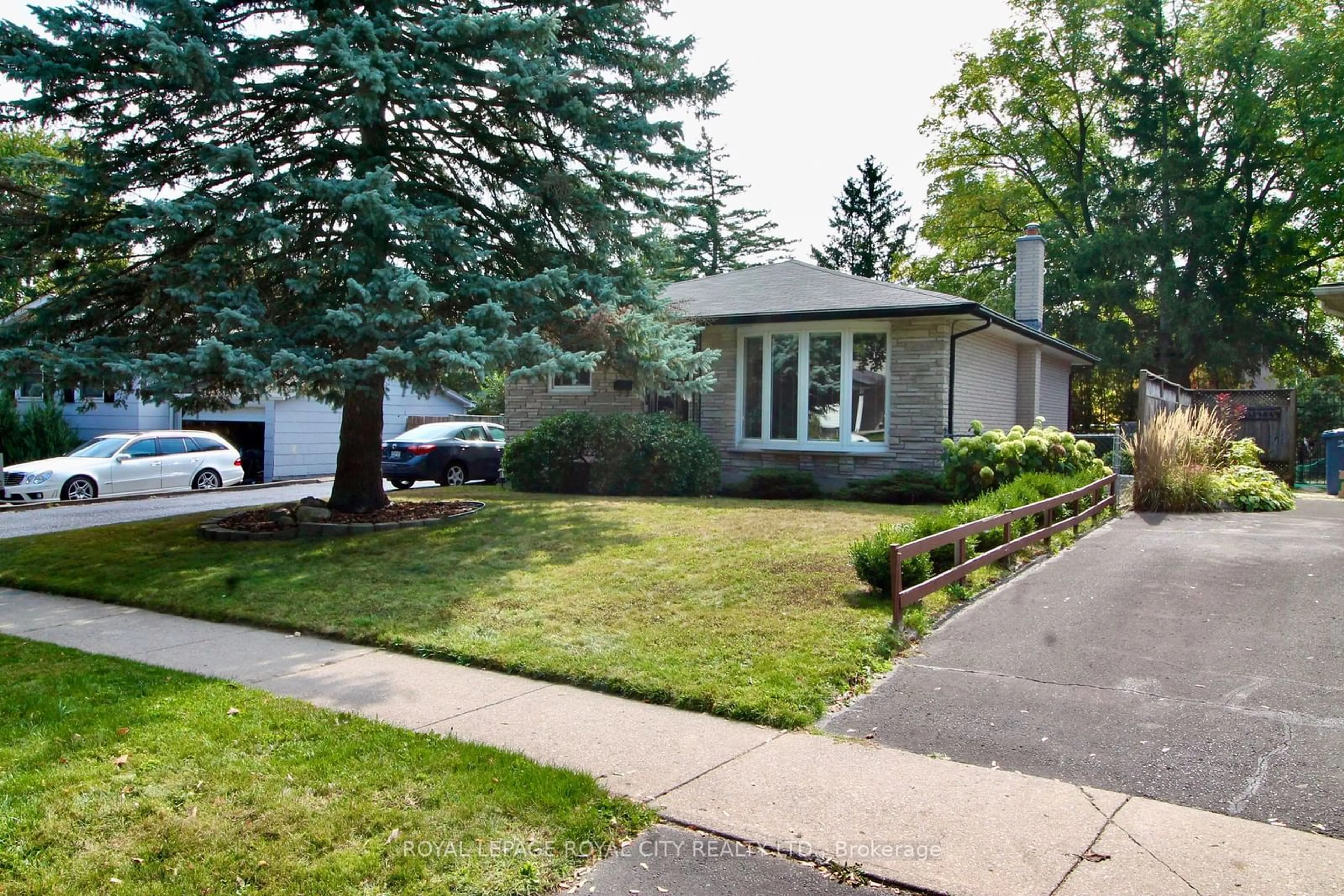 Frontside or backside of a home, the street view for 62 Rhonda Rd, Guelph Ontario N1H 6H2