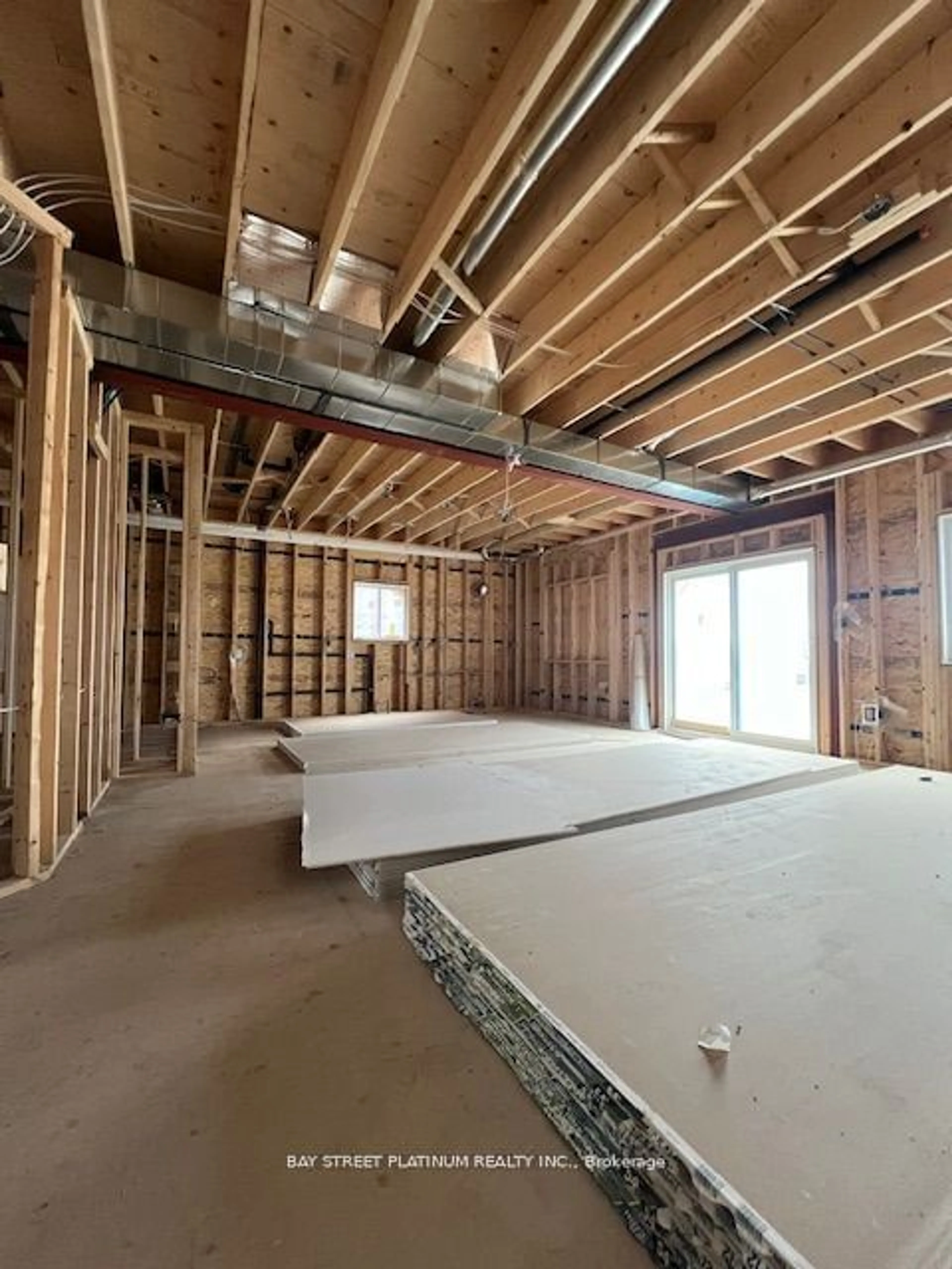 A pic of a room, cement floor for 15 ALICIA Cres, Thorold Ontario L2V 0M1