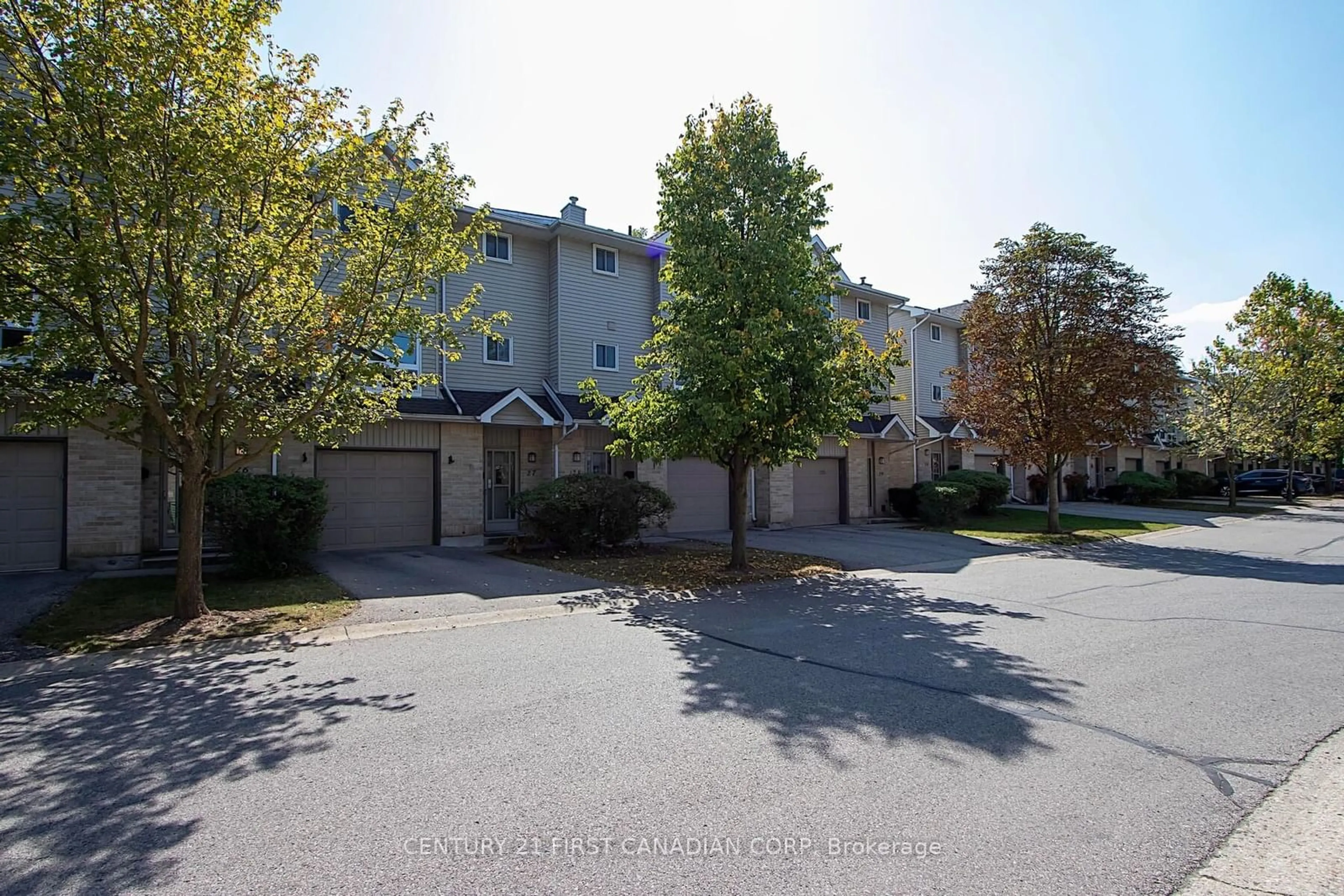 A pic from exterior of the house or condo for 1990 Wavell St #28, London Ontario N5V 4N5