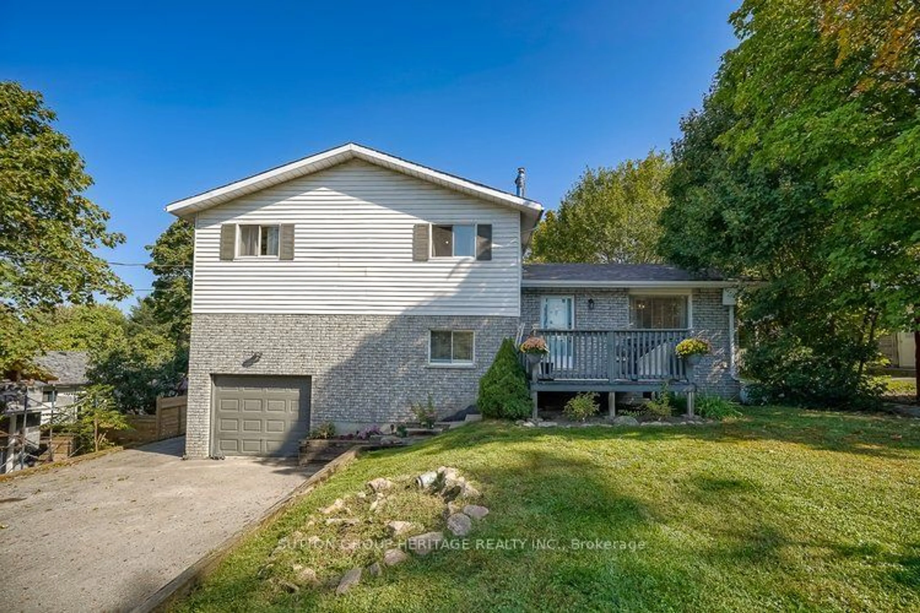 Frontside or backside of a home, cottage for 6 Lenal St, Kawartha Lakes Ontario K0M 1L0