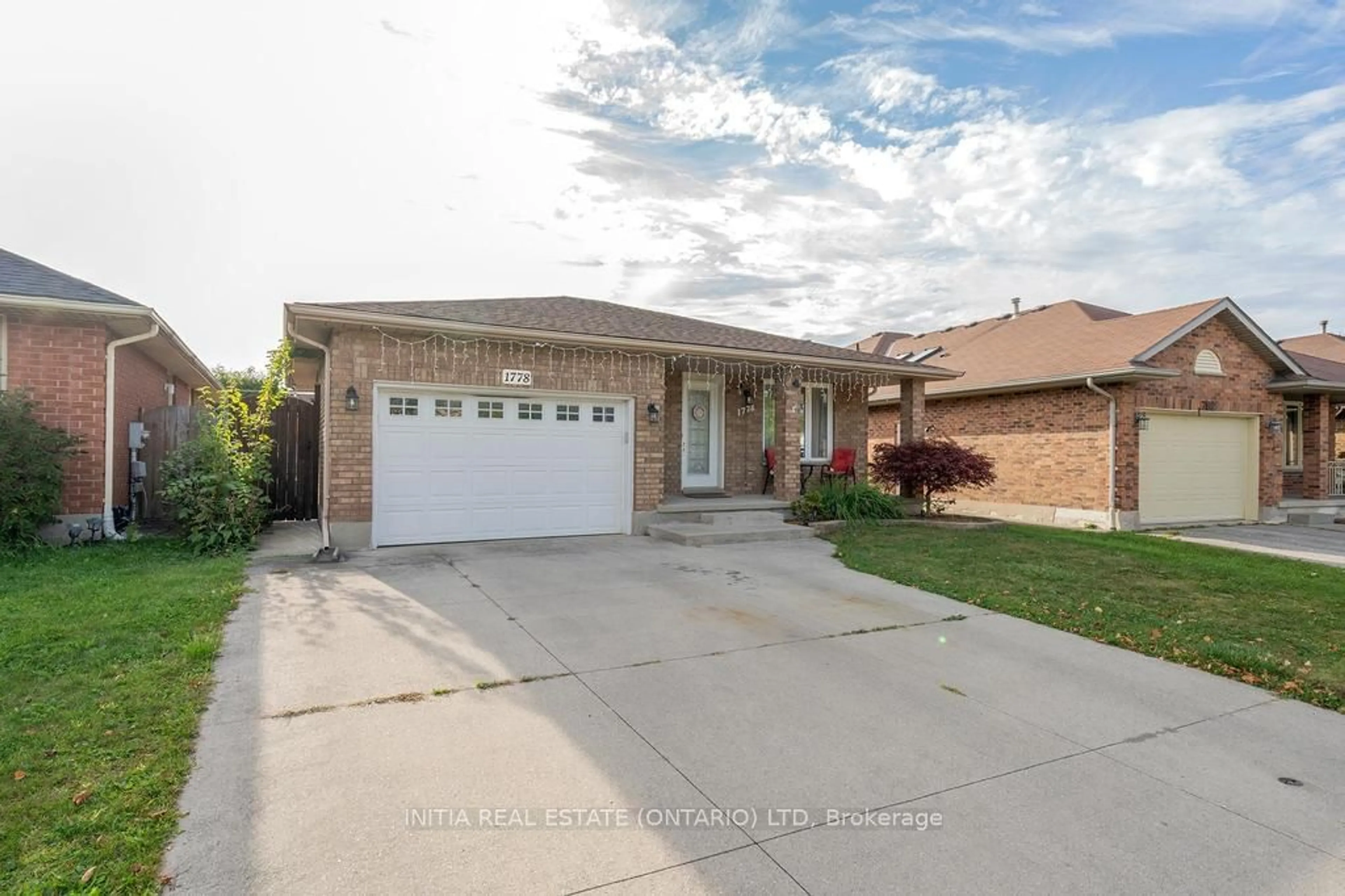 Frontside or backside of a home for 1778 Jalna Blvd, London Ontario N6E 3S5