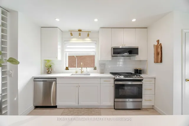 Additional image 30 of 79 CASTLEFIELD Dr