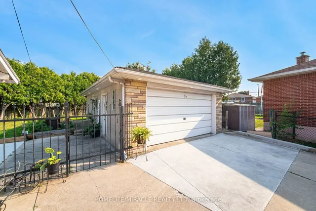 Primary image of 79 CASTLEFIELD Dr