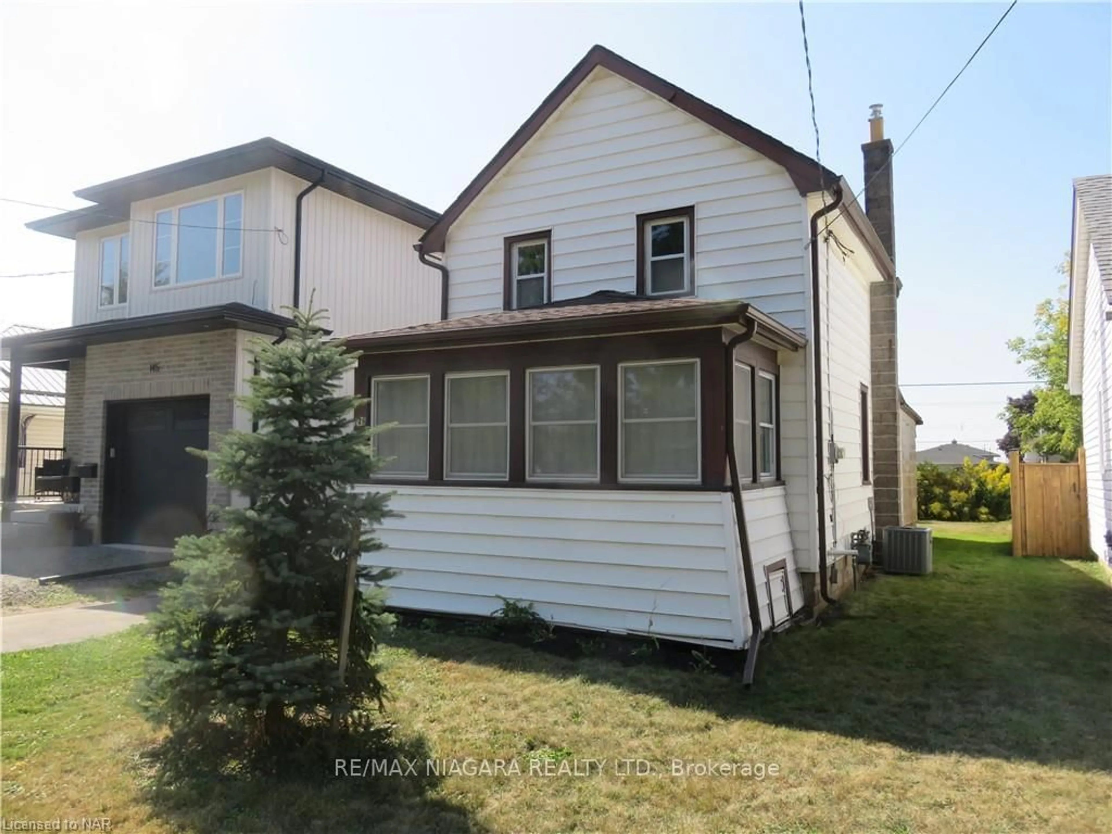 Frontside or backside of a home for 149 Knoll St, Port Colborne Ontario L3K 5B2