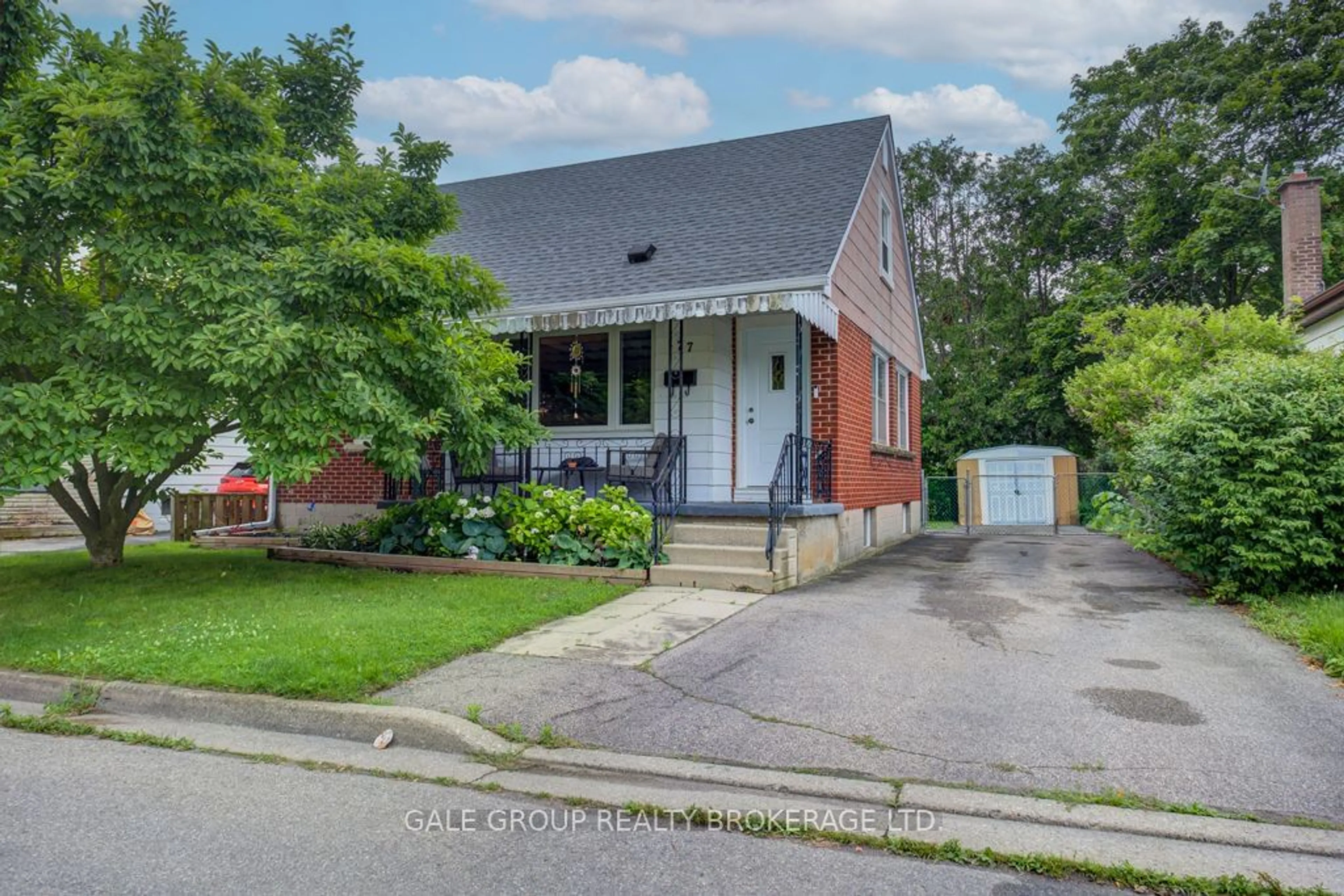 Frontside or backside of a home, the street view for 177 Ontario St, Brant Ontario N3S 2C7