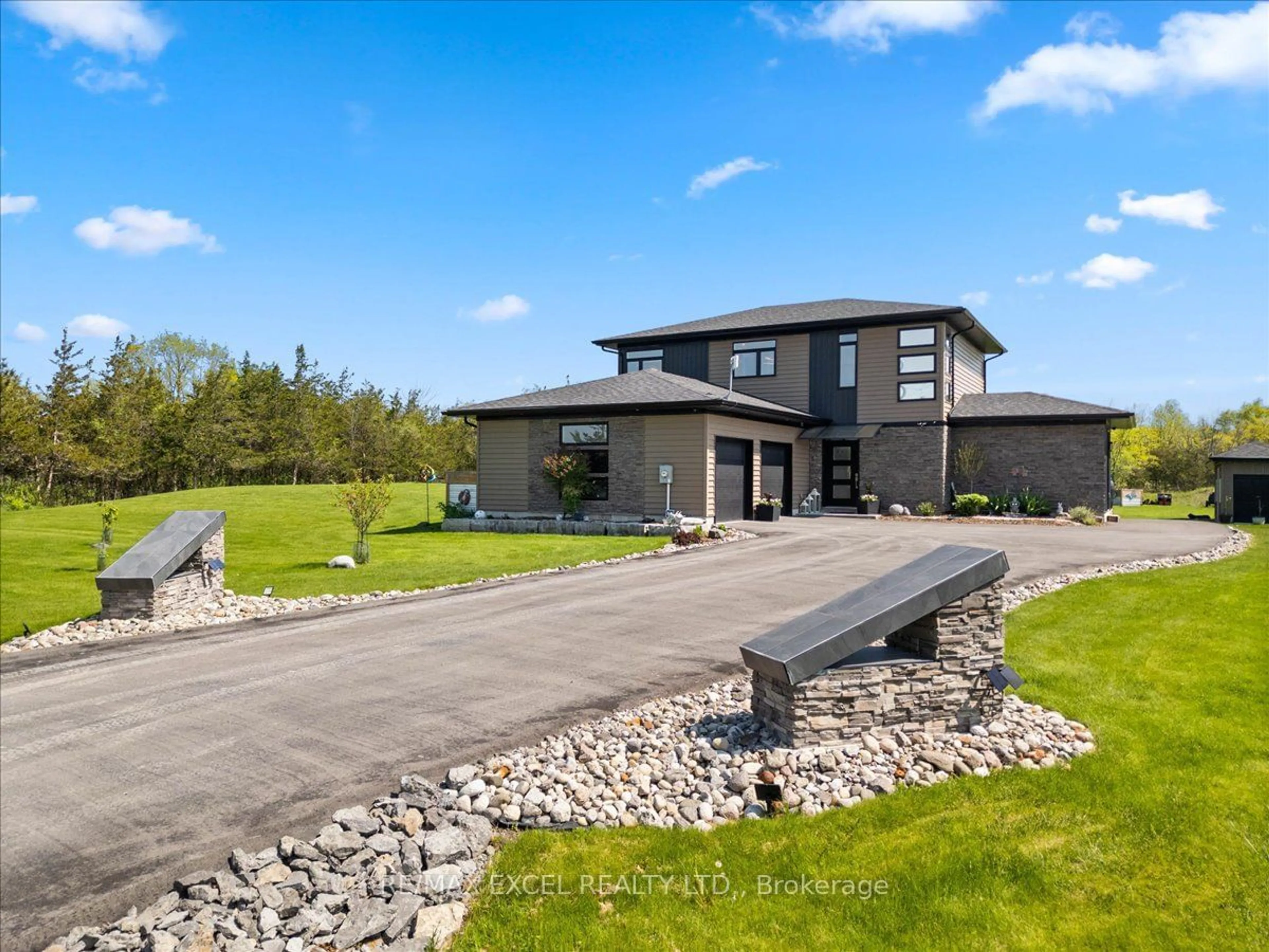 Frontside or backside of a home for 108 Foster Rd, Prince Edward County Ontario K0K 1W0