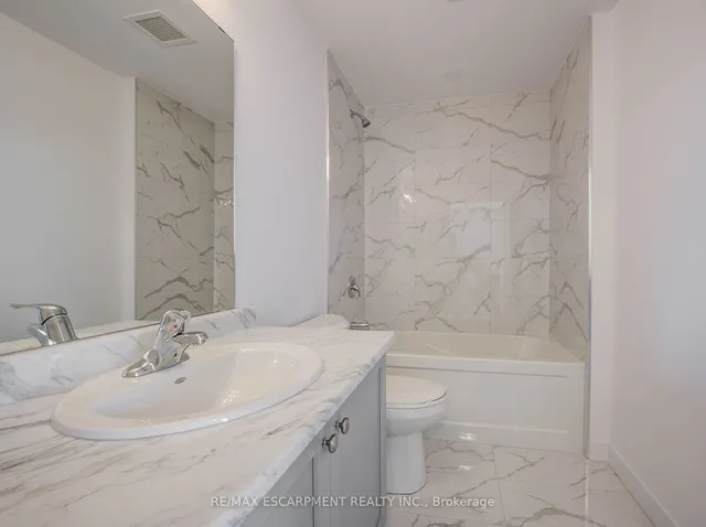 Additional property image - 470 Dundas St Unit 1108
