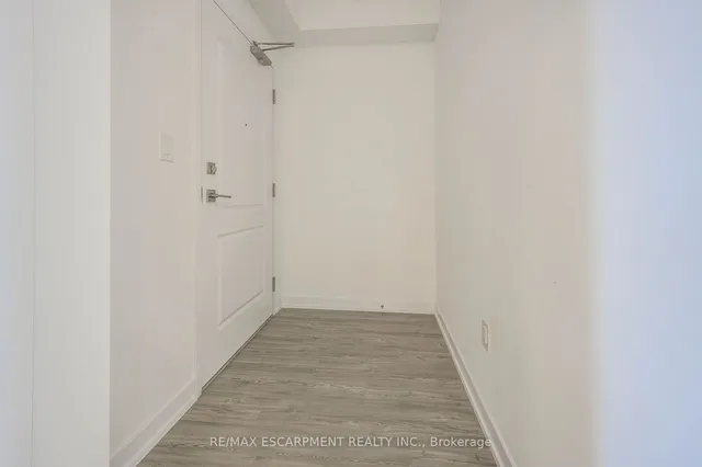 Additional property image - 450 Dundas St Unit 715