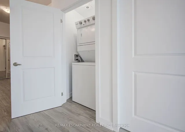 Additional property image - 450 Dundas St Unit 715