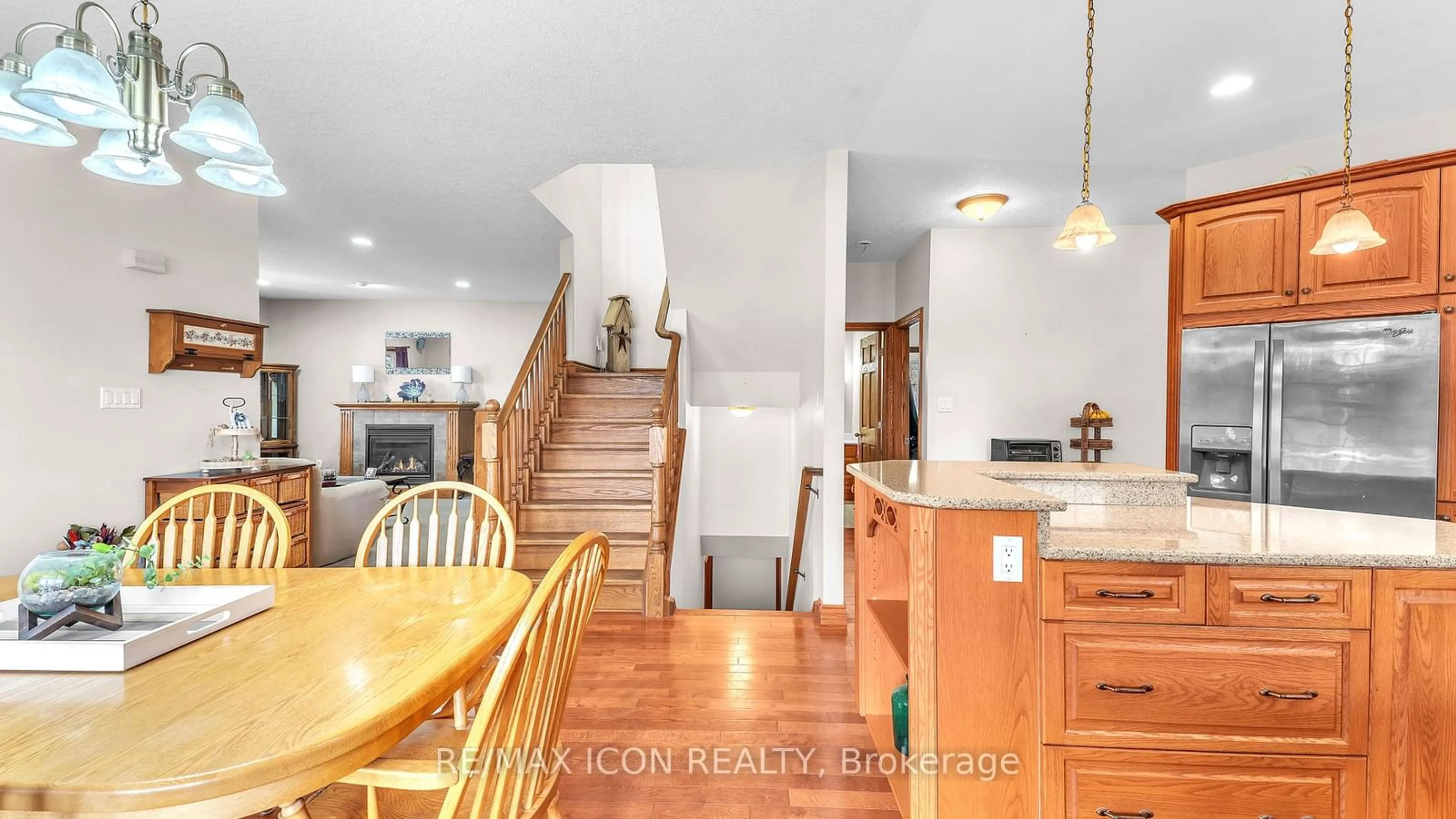 Open concept kitchen for 145 West Park Dr, North Middlesex Ontario N0M 2K0