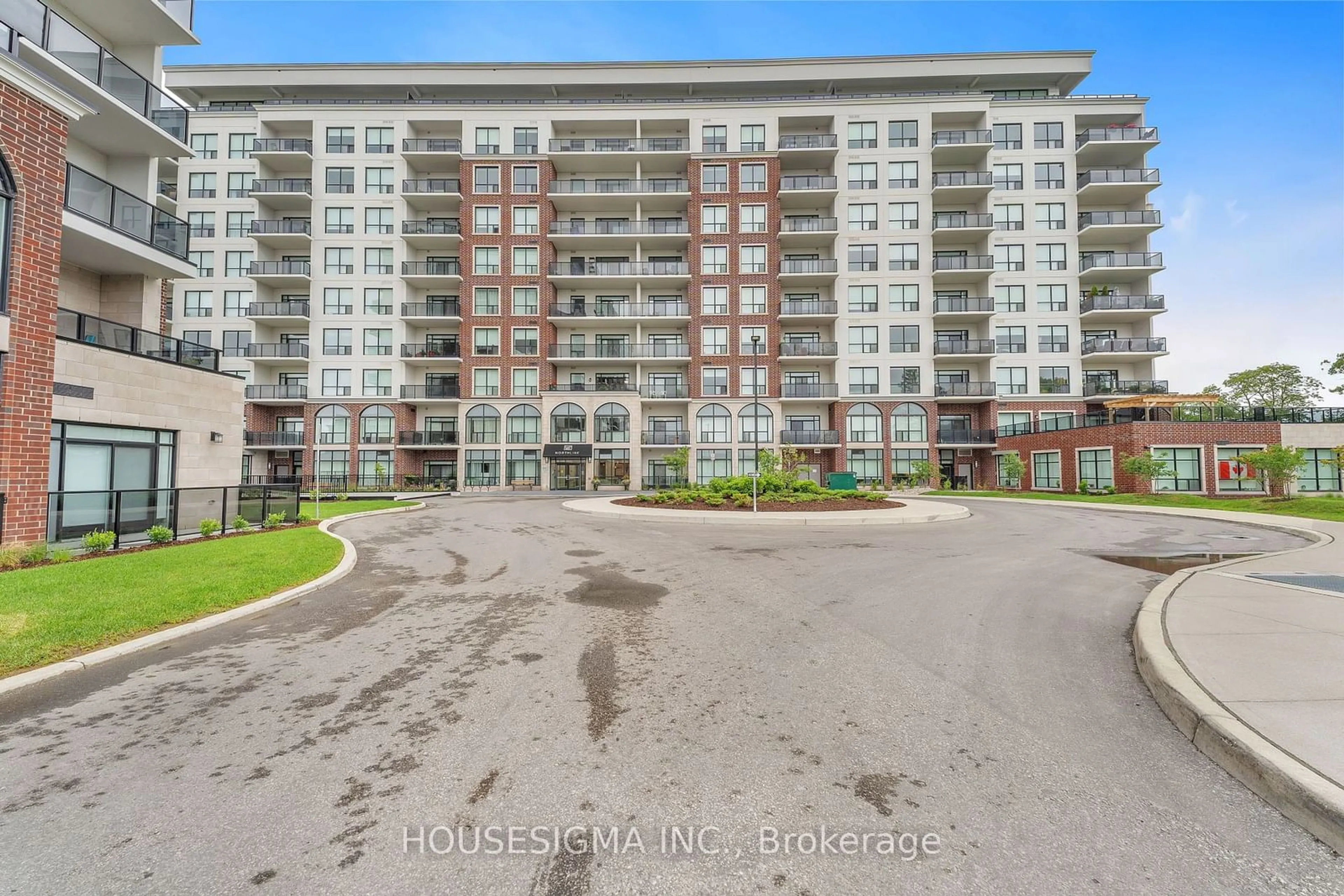 A pic from exterior of the house or condo, the street view for 460 Callaway Rd #502, London Ontario N6G 0Z2