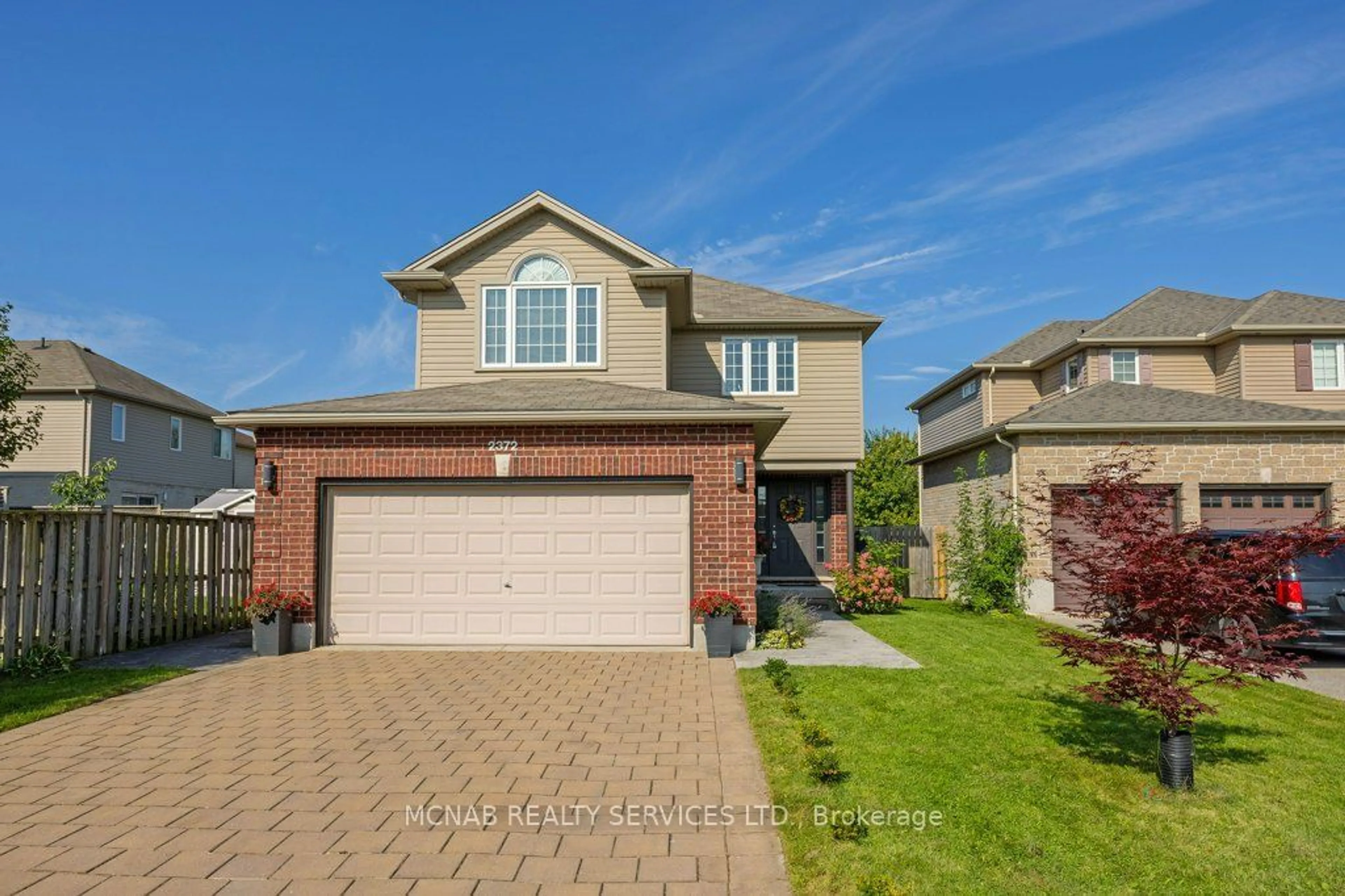 Frontside or backside of a home for 2372 Green Gables Crt, London Ontario N6M 0A4