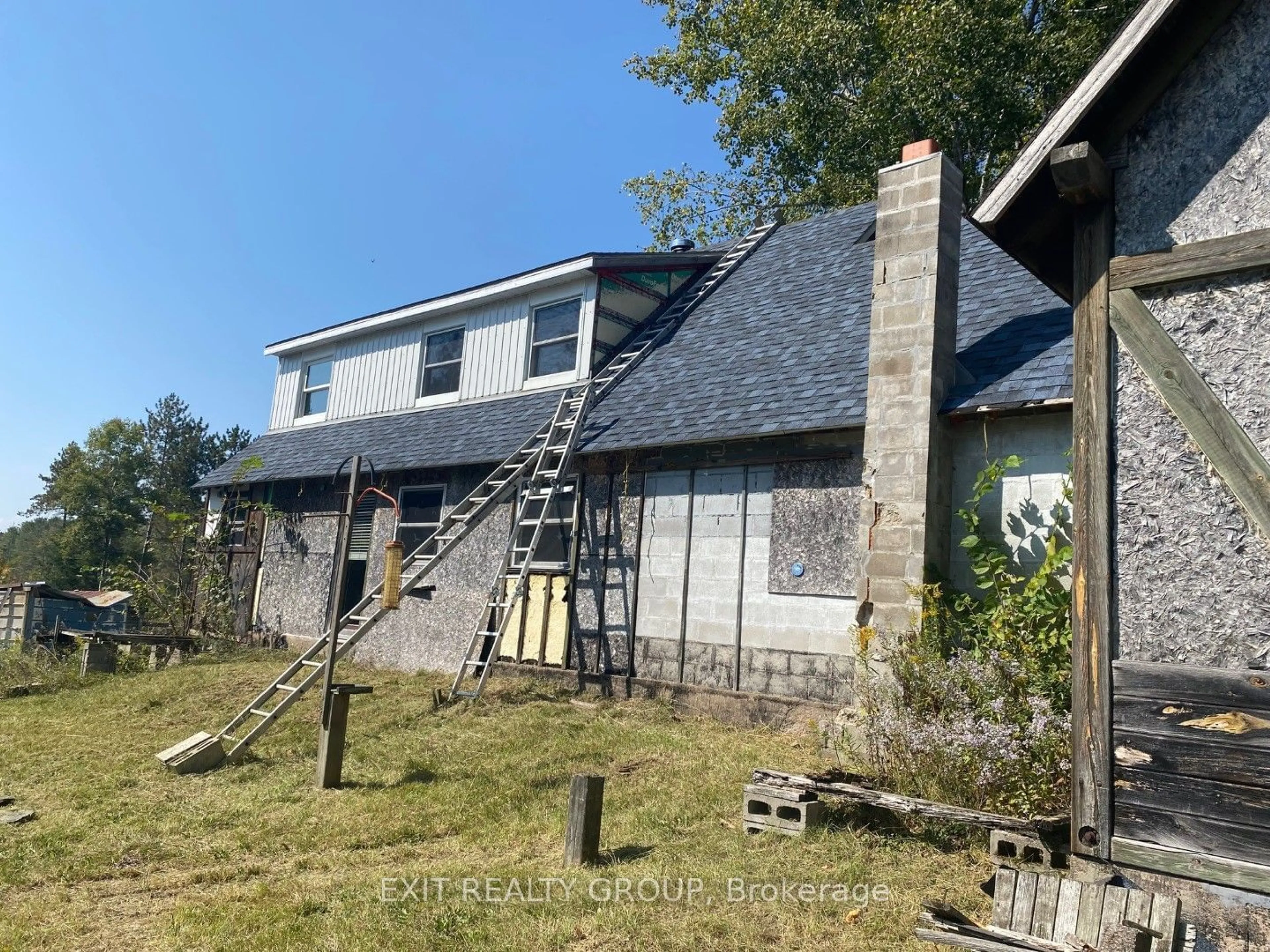 Frontside or backside of a home, cottage for 1802 Centre Line Rd, Marmora and Lake Ontario K0K 2M0