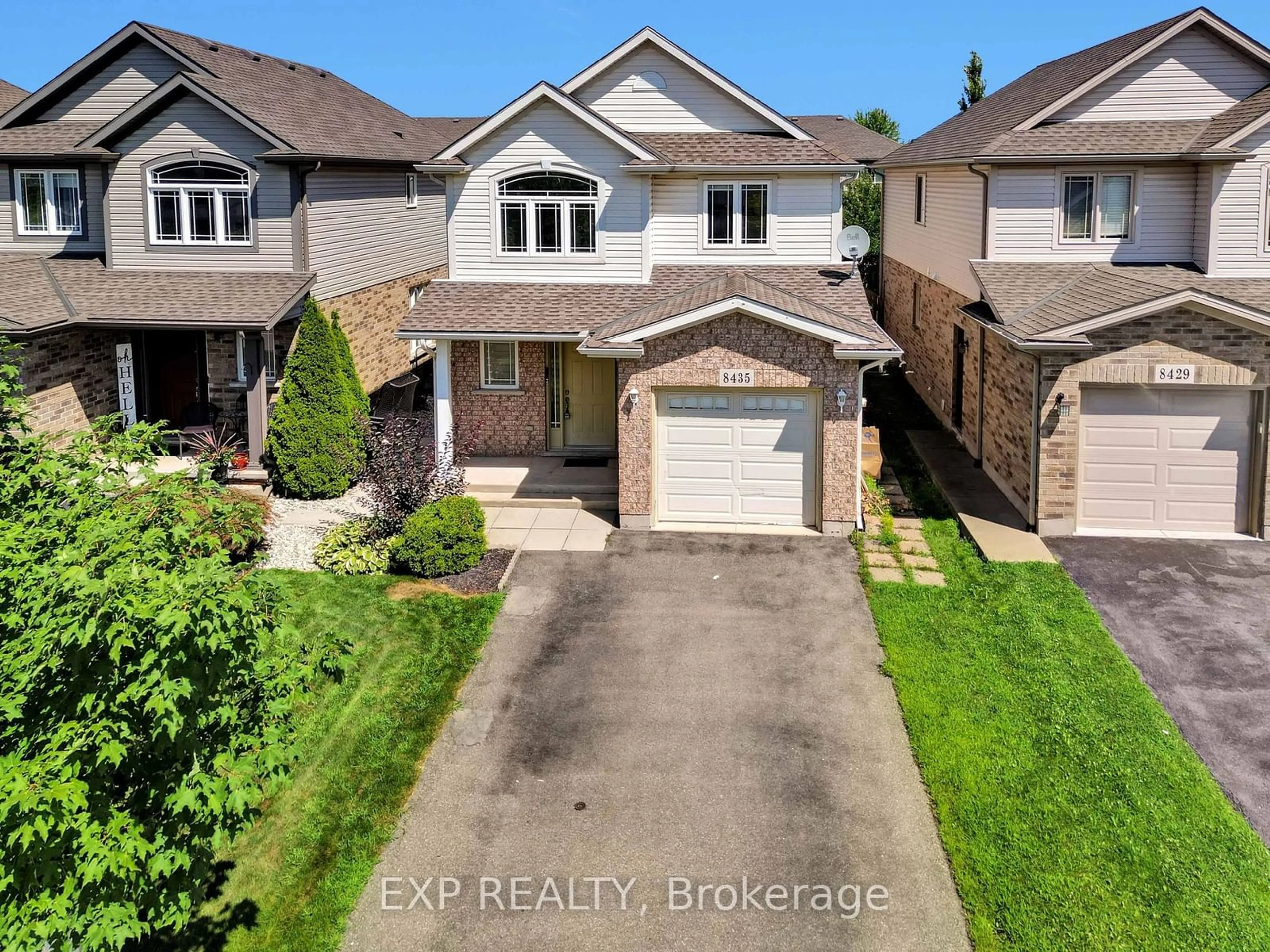 Frontside or backside of a home for 8435 Kelsey Cres, Niagara Falls Ontario L2H 0E6