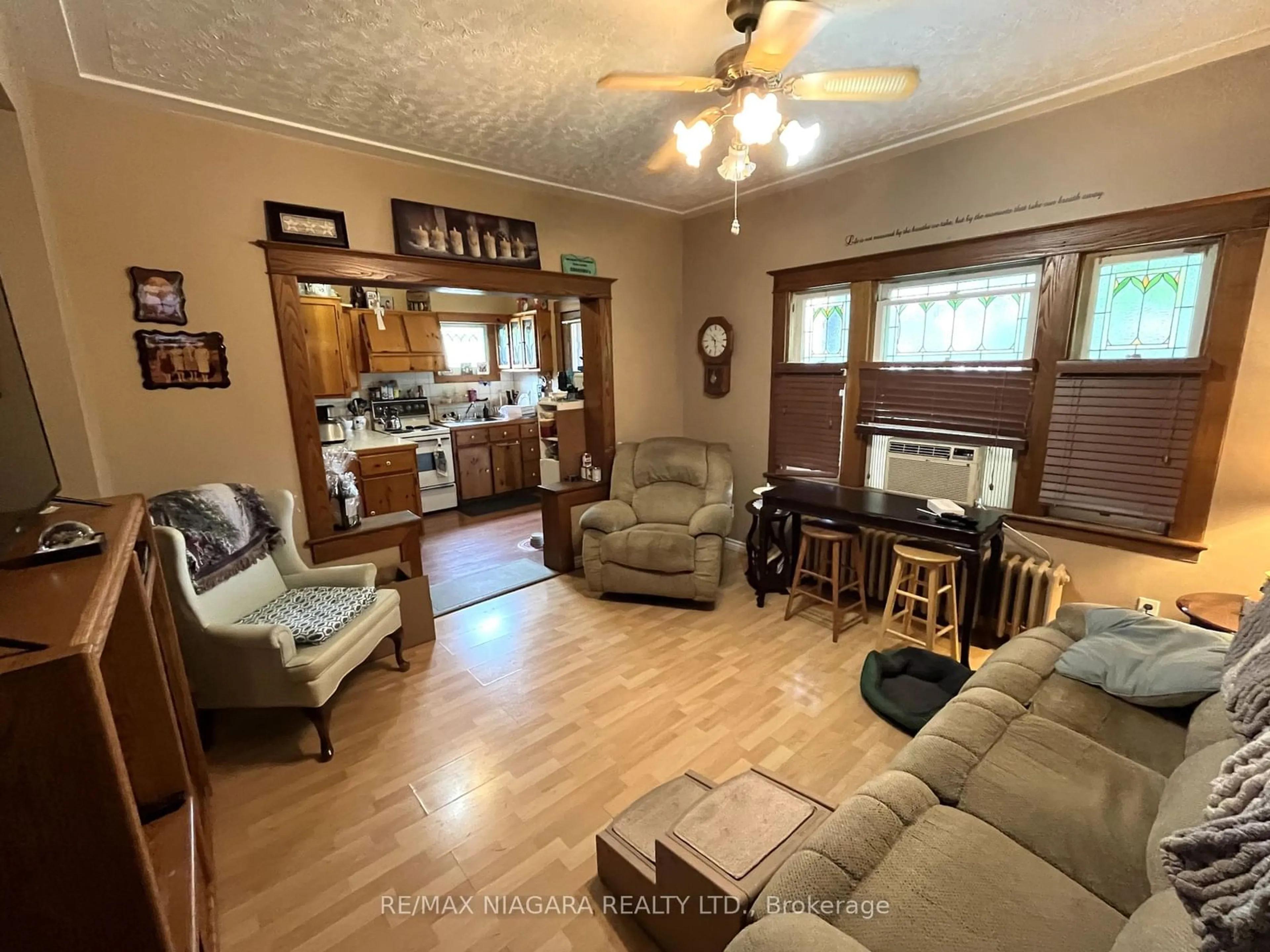 A pic of a room, wood floors for 246 Kent St, Port Colborne Ontario L3K 3A1