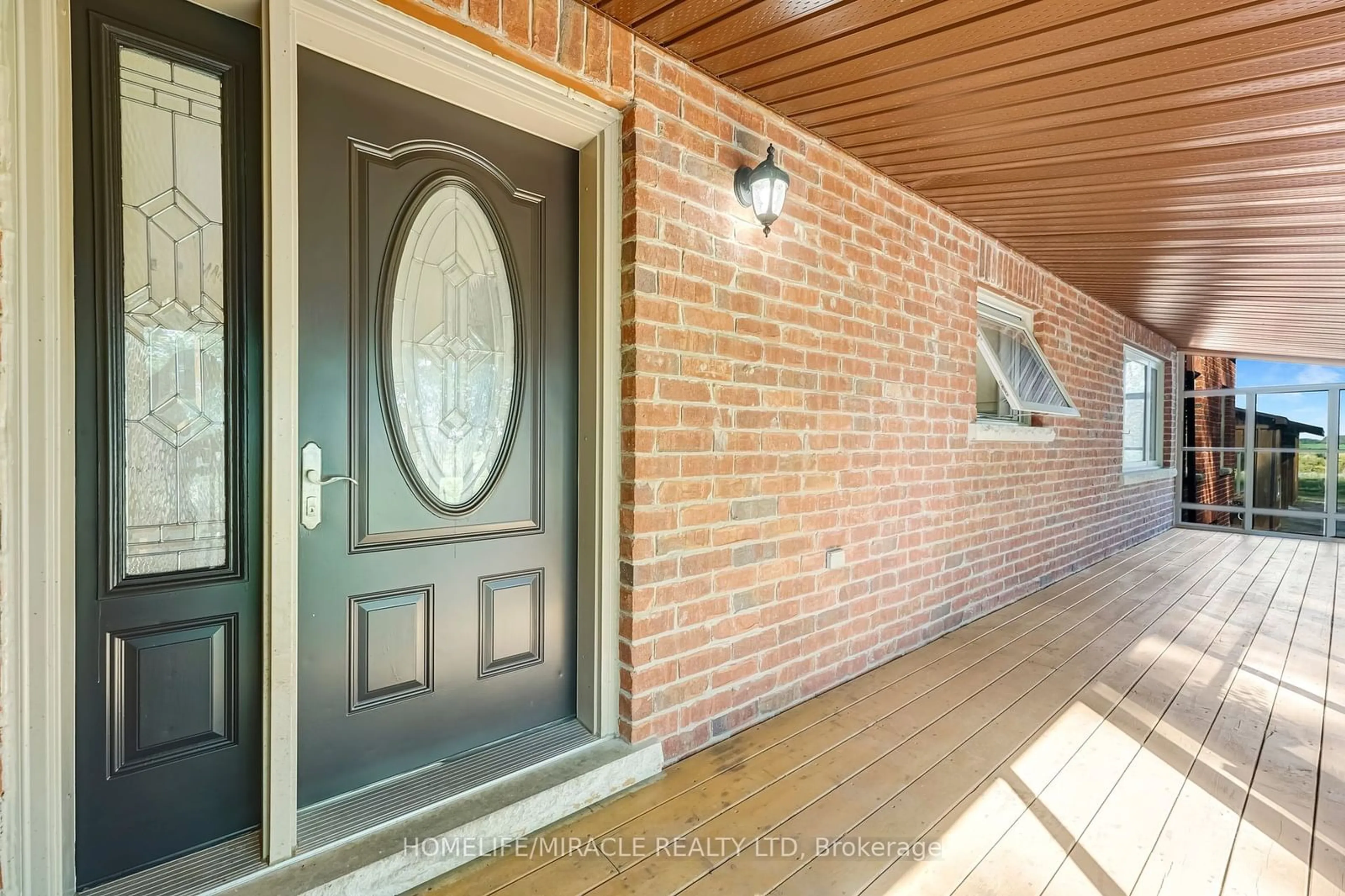 Indoor entryway, wood floors for 556389 Mulmur Melancthon Town Line, Mulmur Ontario L0N 1S6