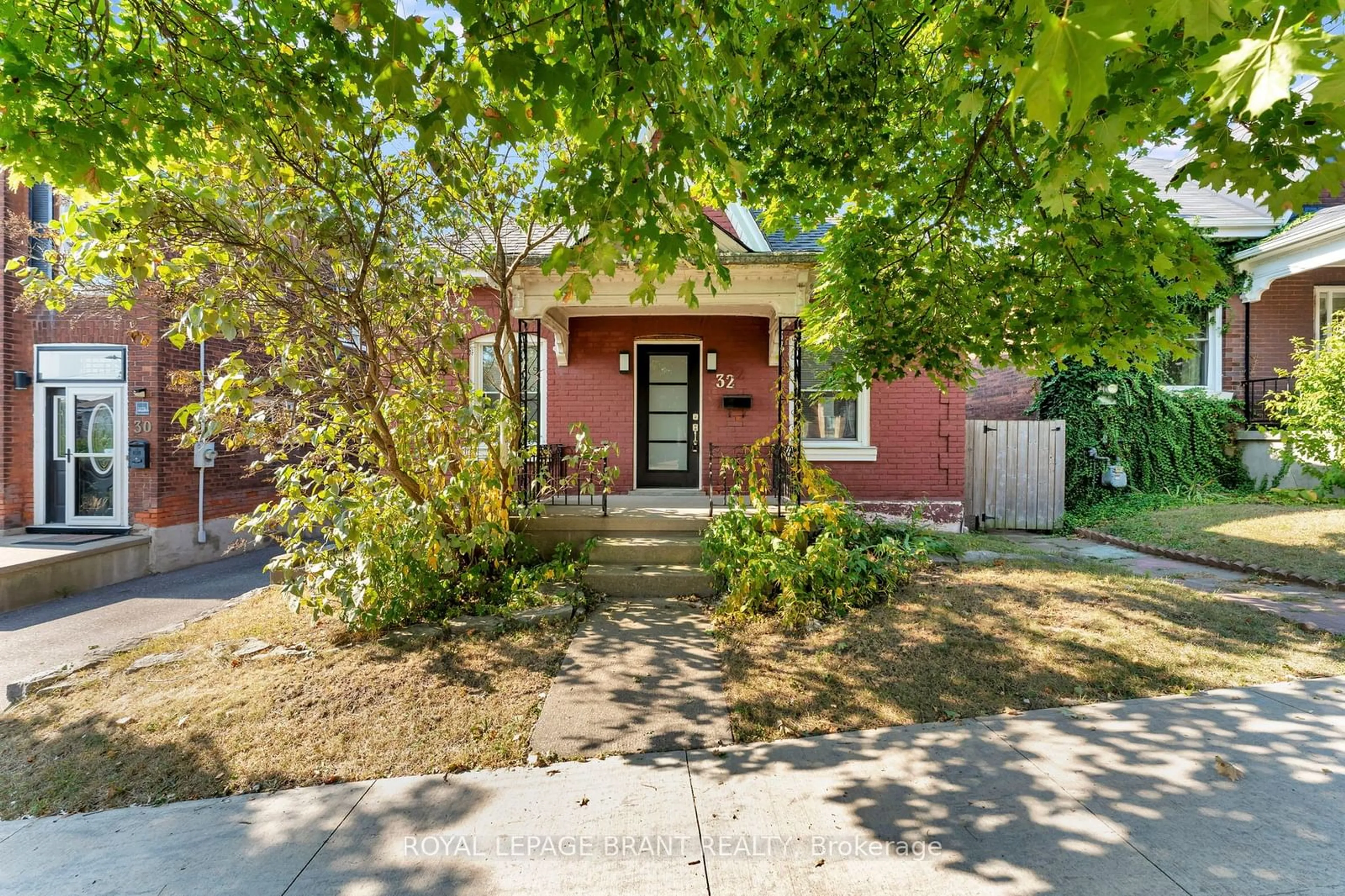 A pic from exterior of the house or condo, the street view for 32 Terrace Hill St, Brantford Ontario N3R 1E9