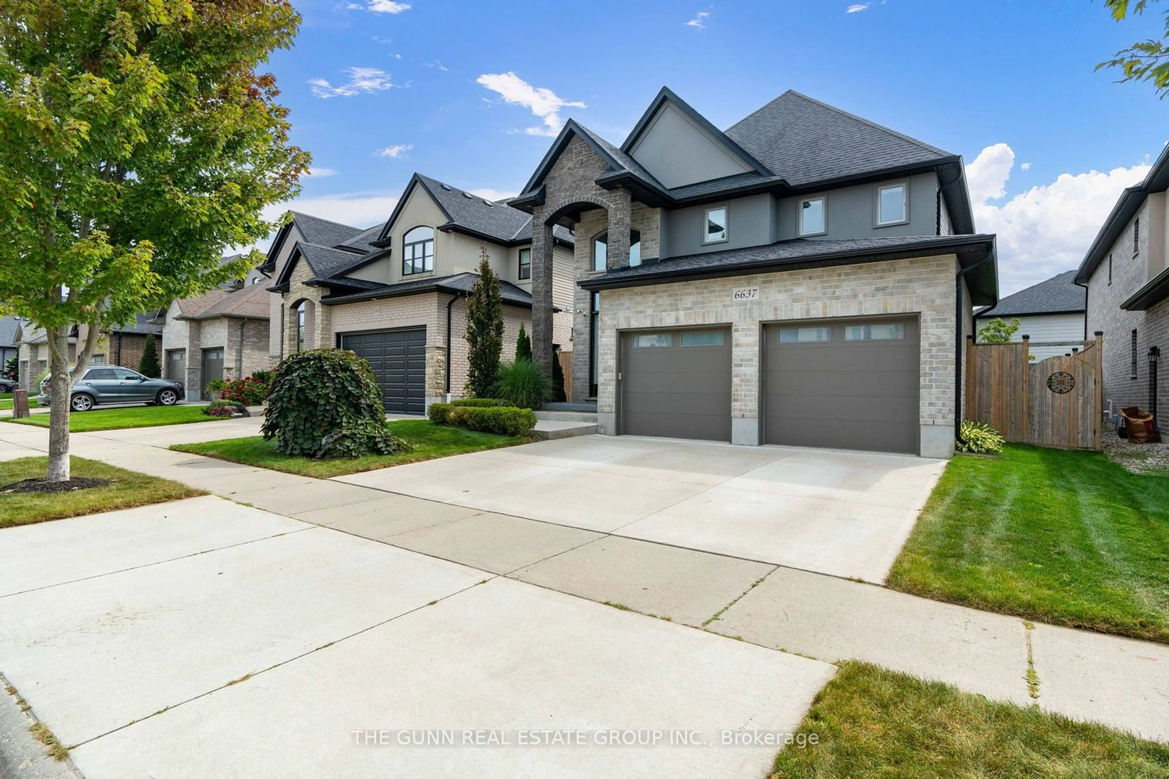 Frontside or backside of a home for 6637 Upper Canada Crossing, London Ontario N6P 0C2