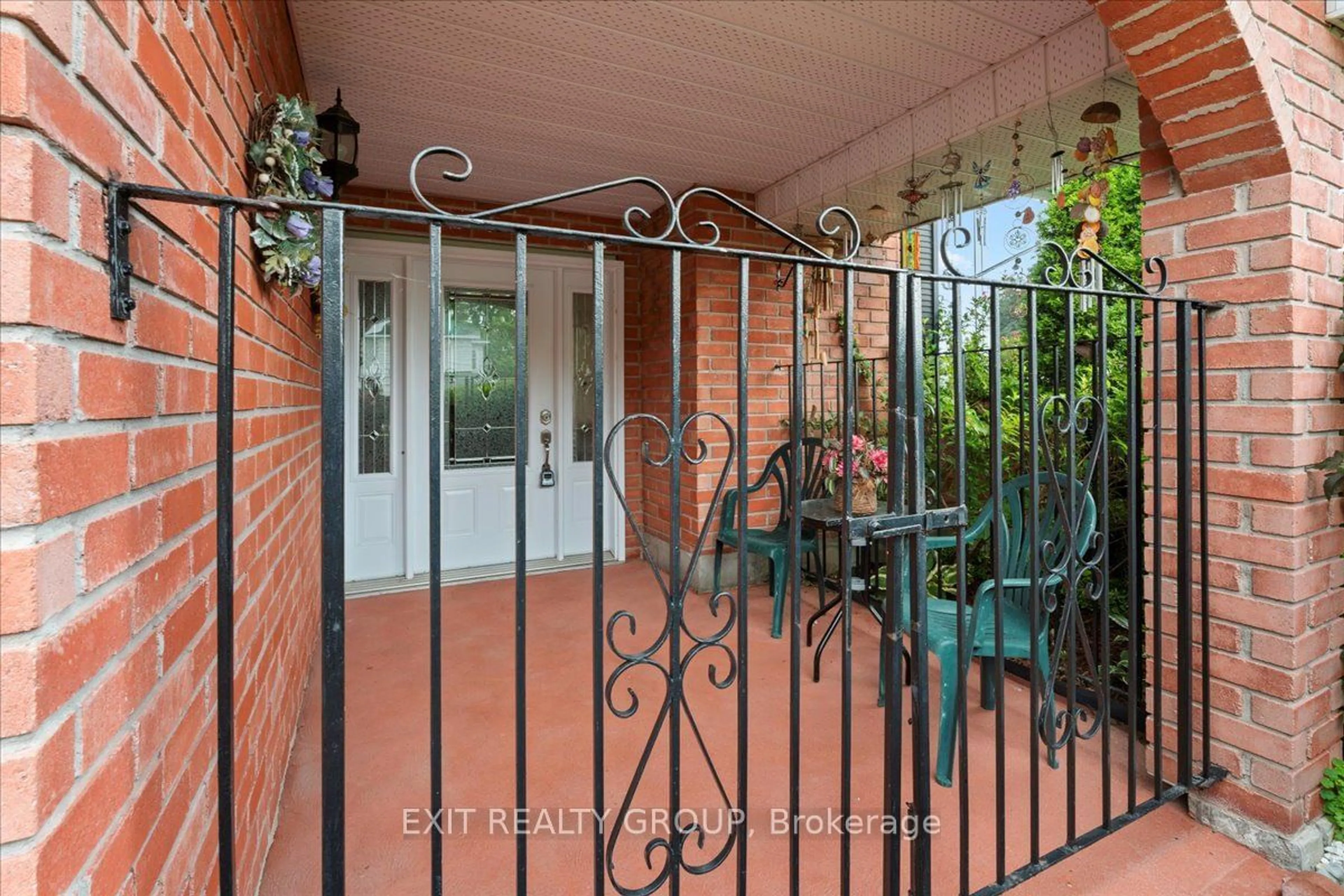 Indoor entryway, ceramic floors for 80 Bridge St, Trent Hills Ontario K0K 1L0