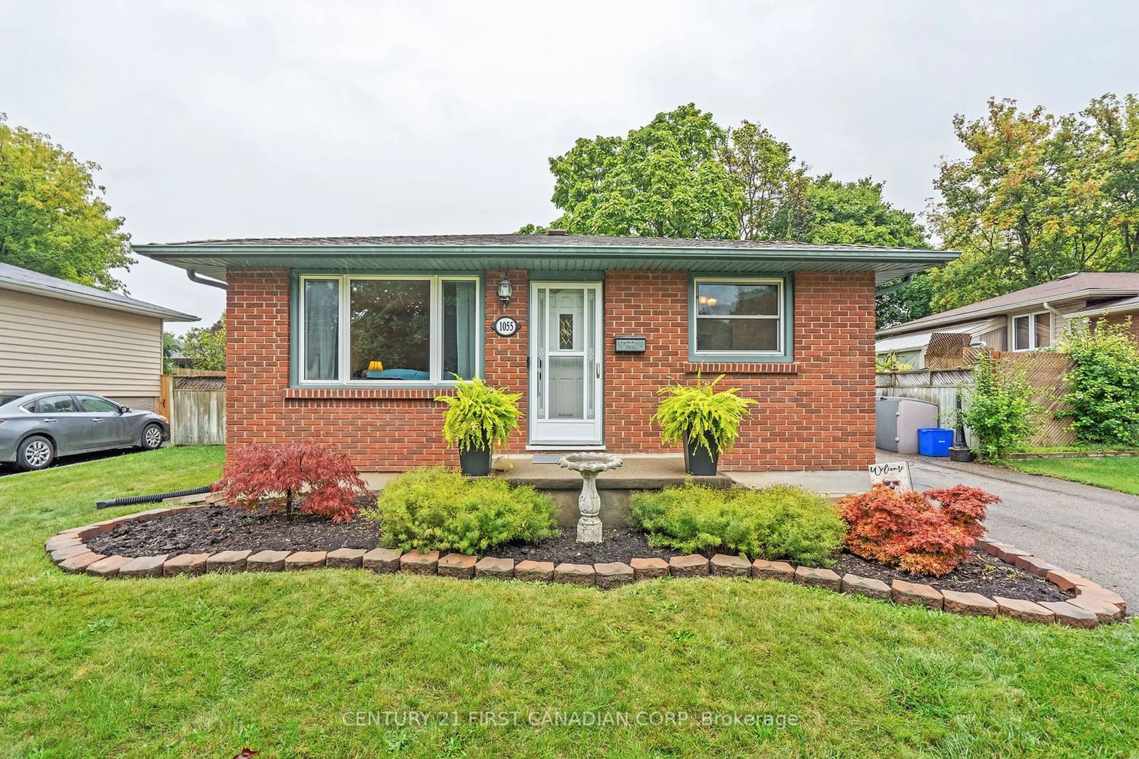 Home with brick exterior material for 1055 Osgoode Dr, London Ontario N6E 1E3