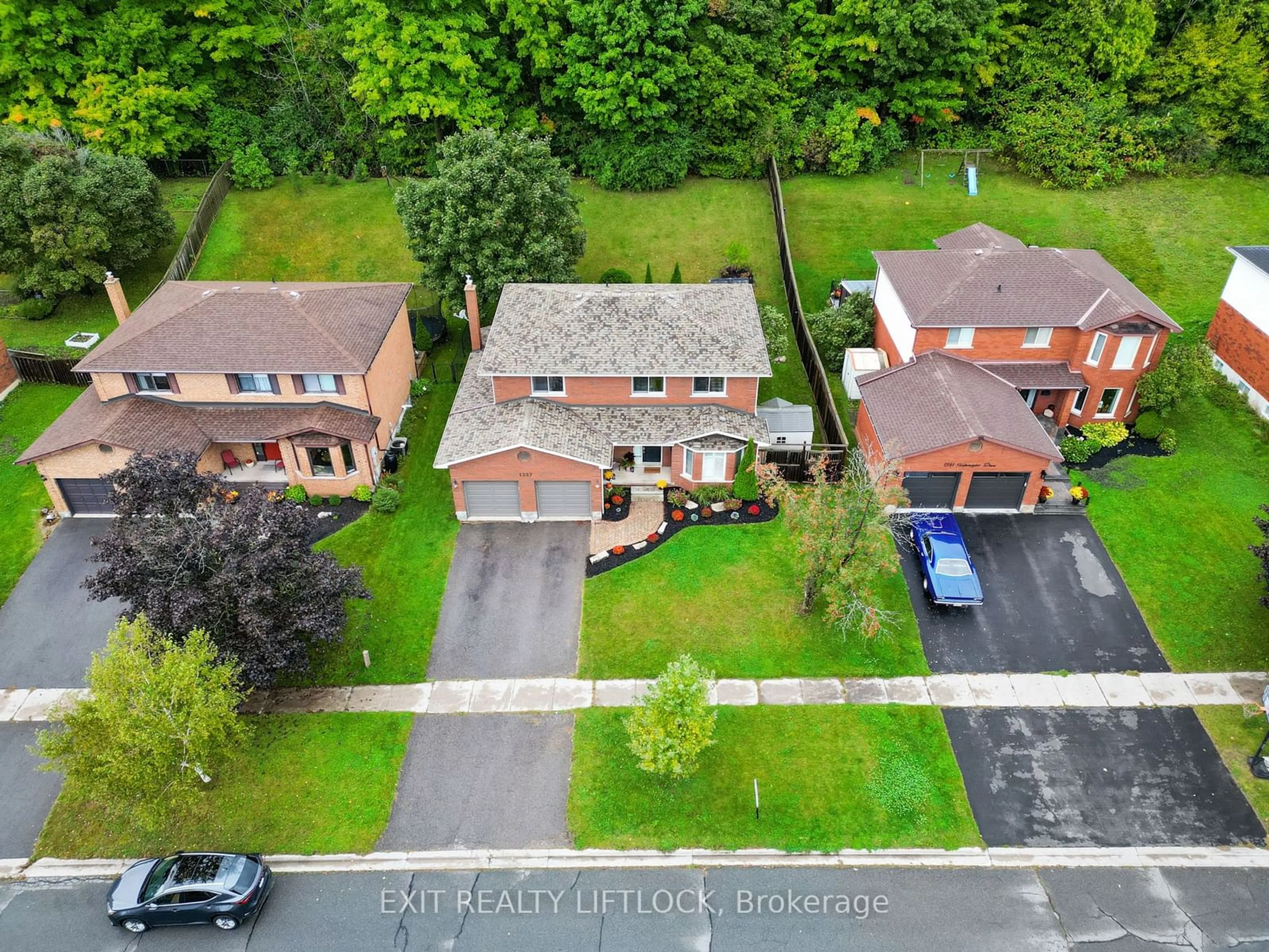 Frontside or backside of a home, the street view for 1357 Hetherington Dr, Peterborough Ontario K9L 1X5