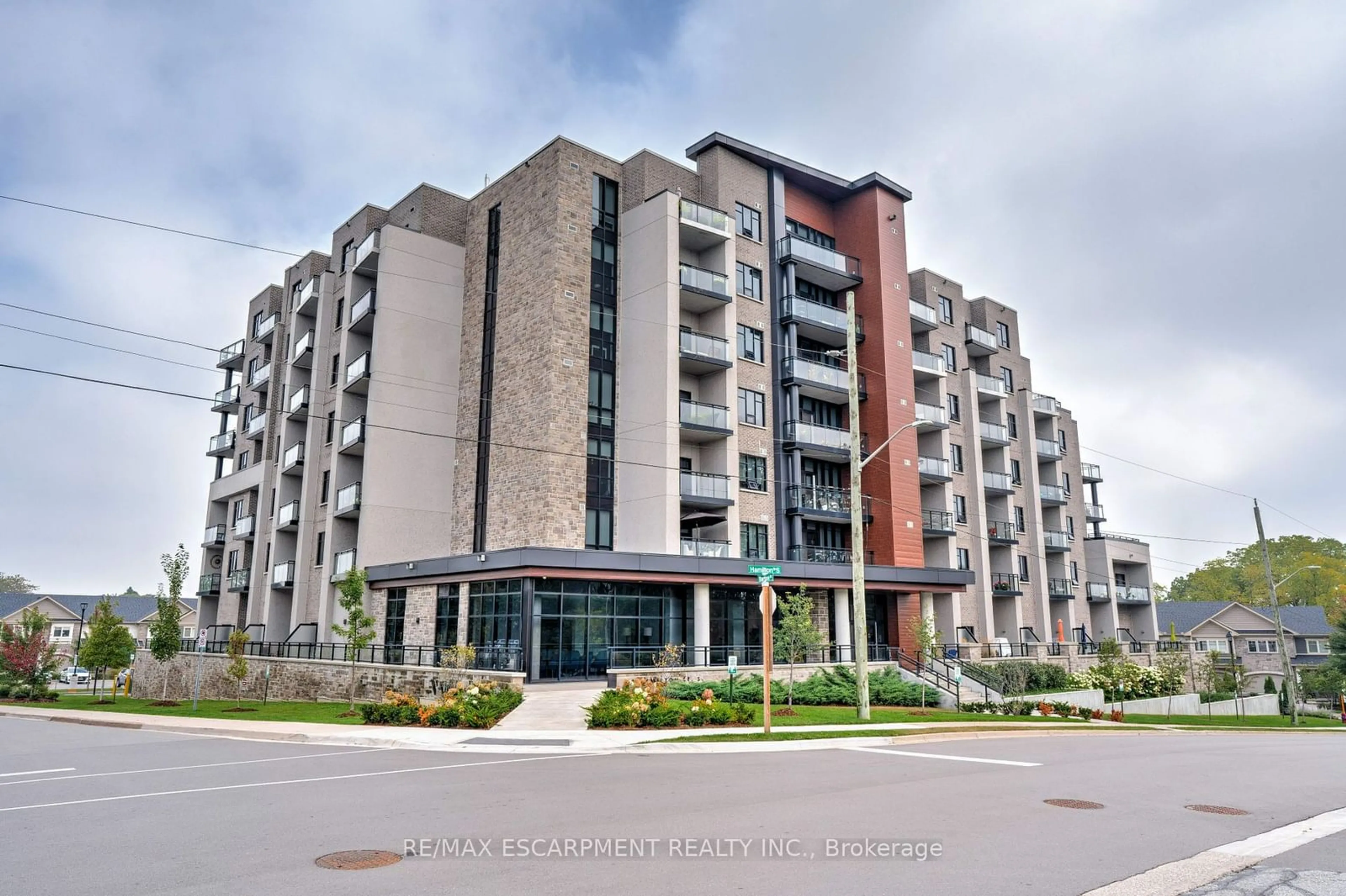 A pic from exterior of the house or condo for 30 Hamilton St #108, Hamilton Ontario L8B 1V8