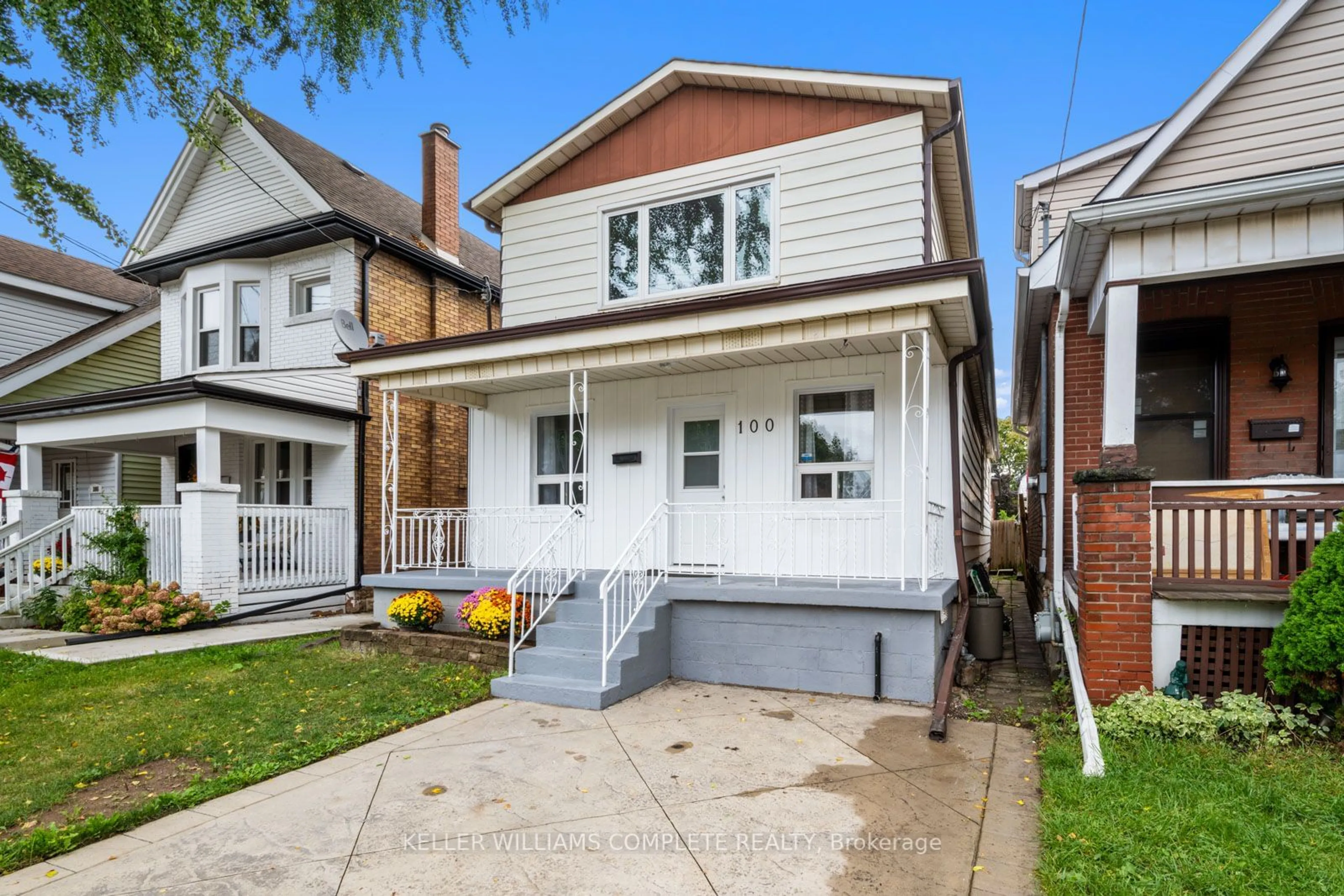 Frontside or backside of a home for 100 Park Row, Hamilton Ontario L8H 4E6