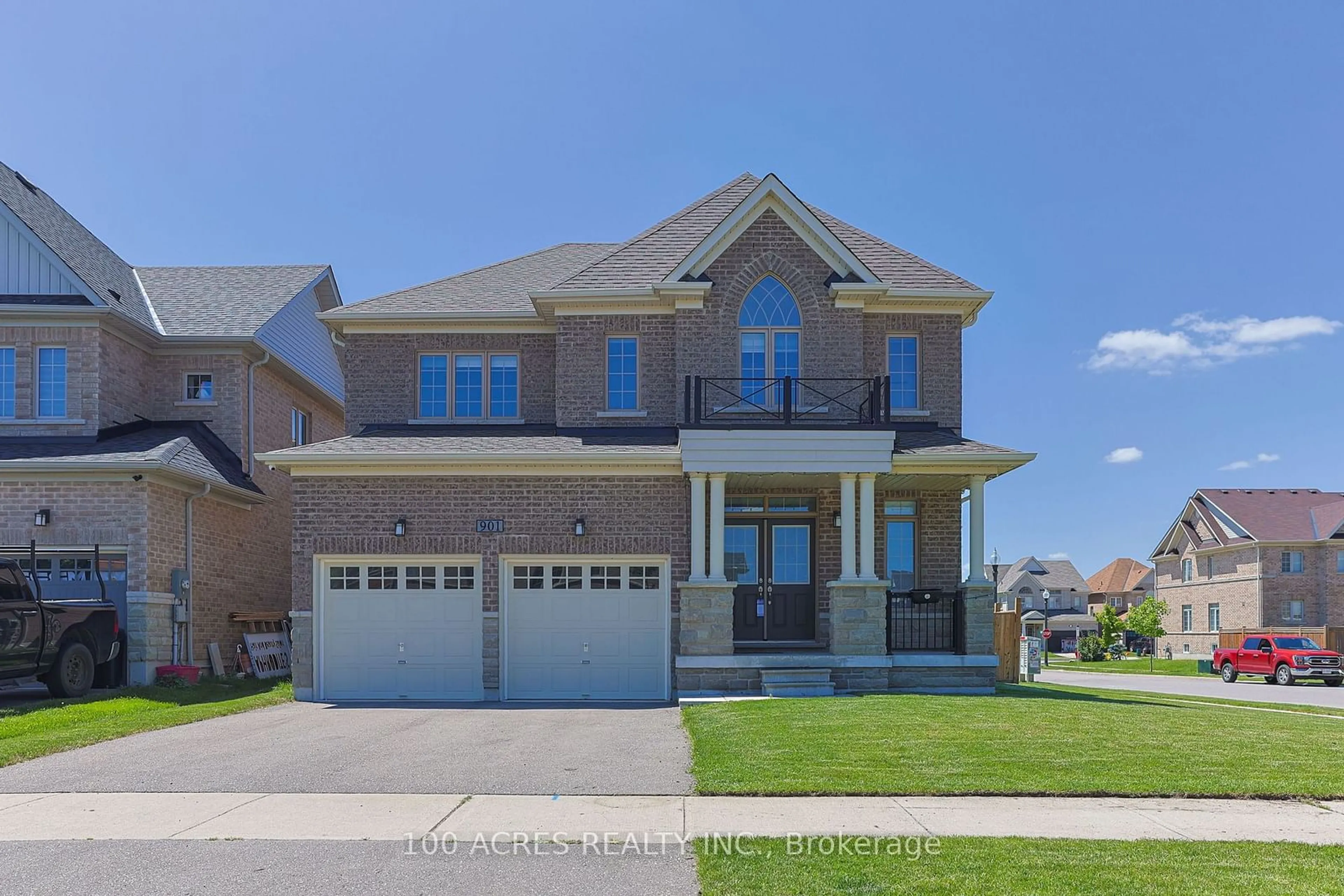 Frontside or backside of a home, the street view for 901 Edinburgh Dr, Woodstock Ontario N4T 0L5