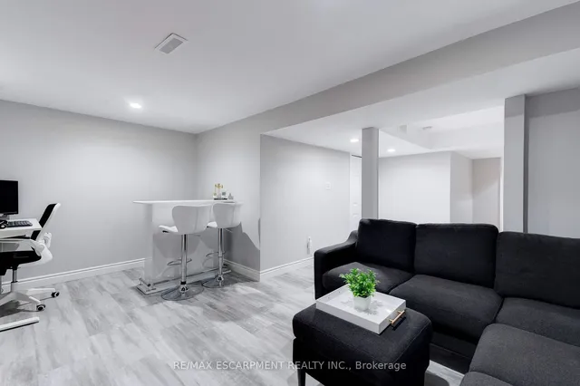 Additional property image - 386 Highland Rd Unit 31