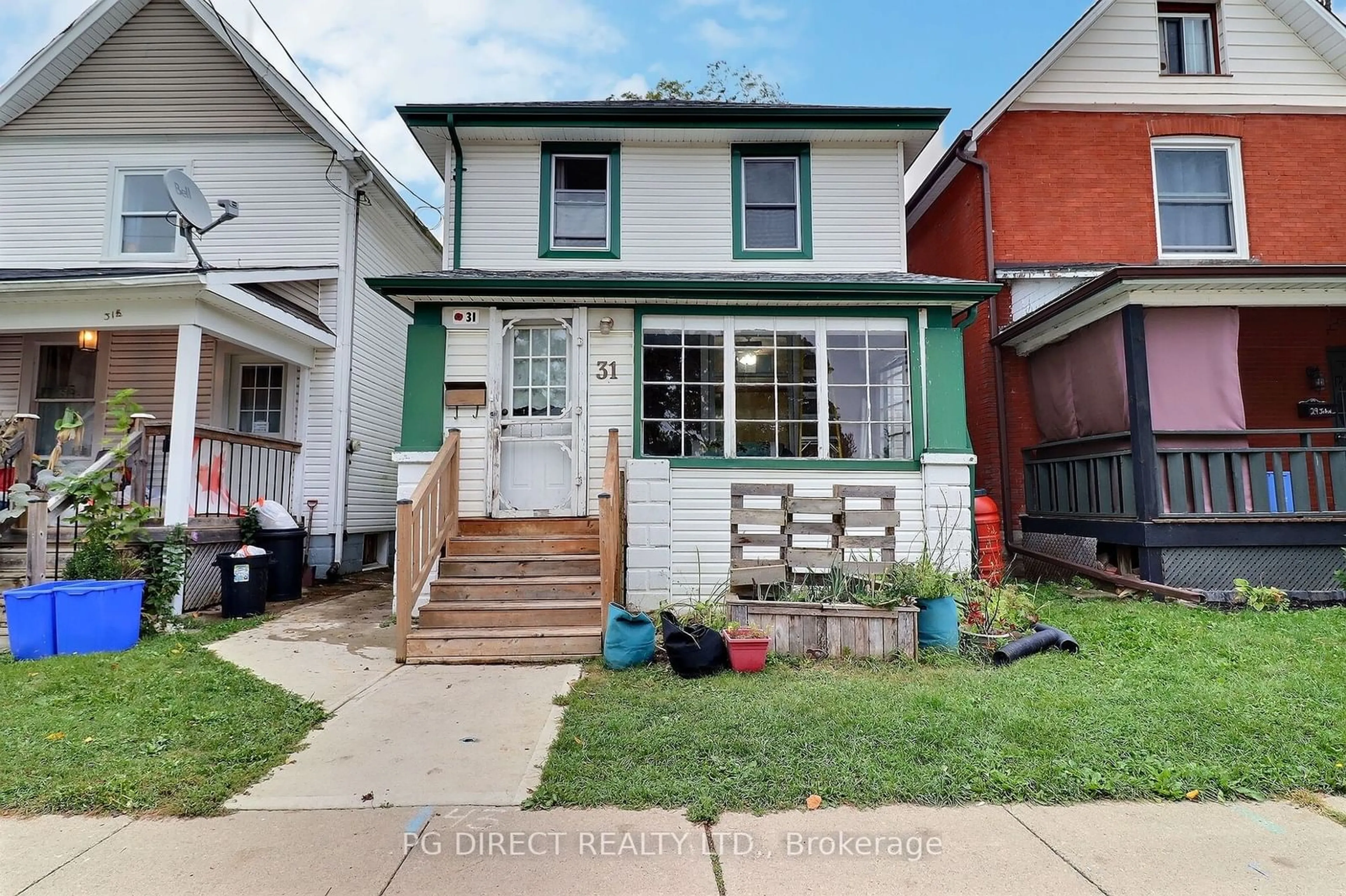 Frontside or backside of a home, the street view for 31 John St, St. Thomas Ontario N5P 2X2