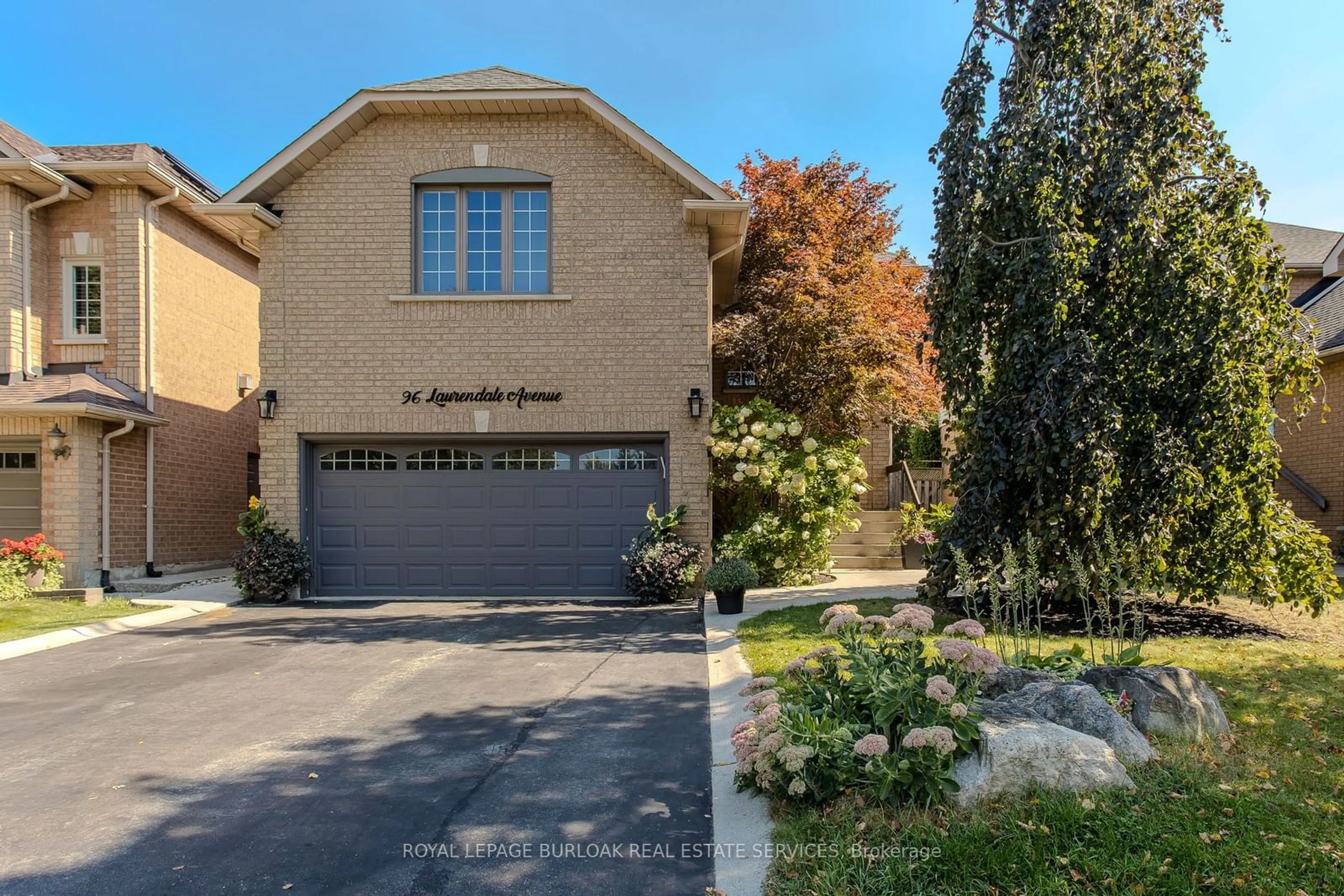 A pic from exterior of the house or condo, the street view for 96 Laurendale Ave, Hamilton Ontario L0R 2H3