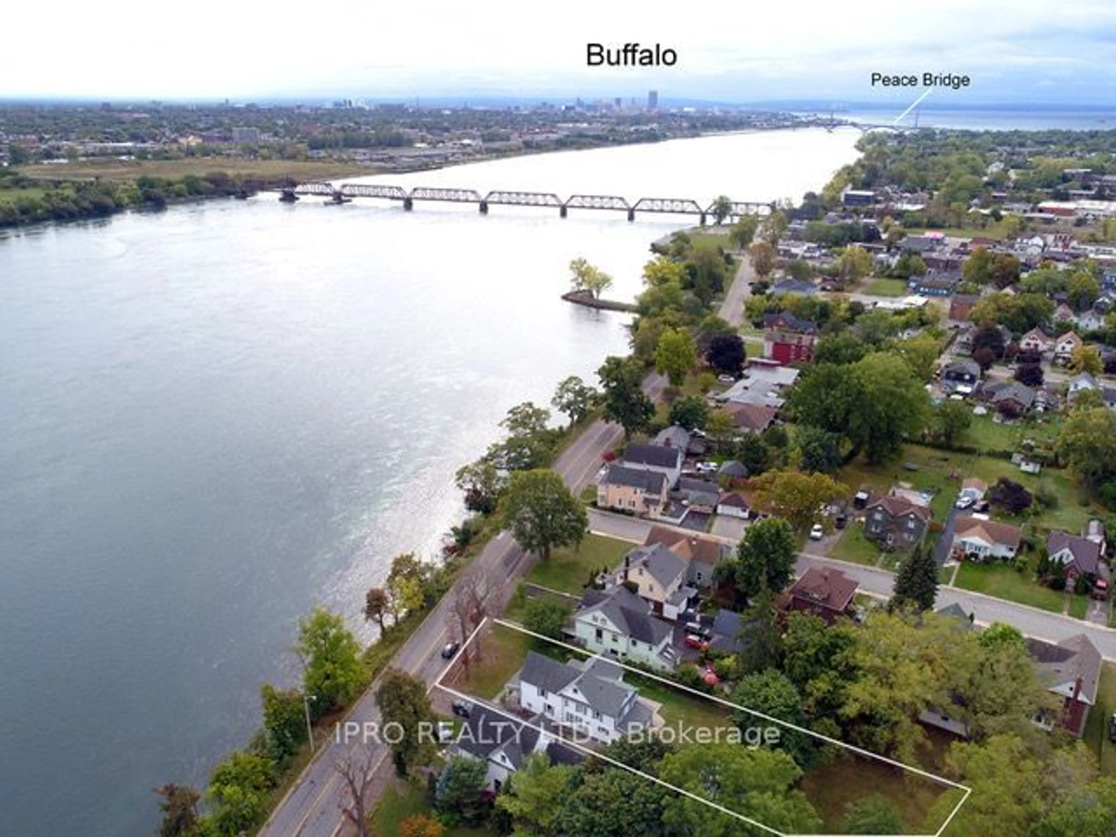 A pic from exterior of the house or condo, the view of lake or river for 707 Niagara Blvd, Fort Erie Ontario L2A 3J1