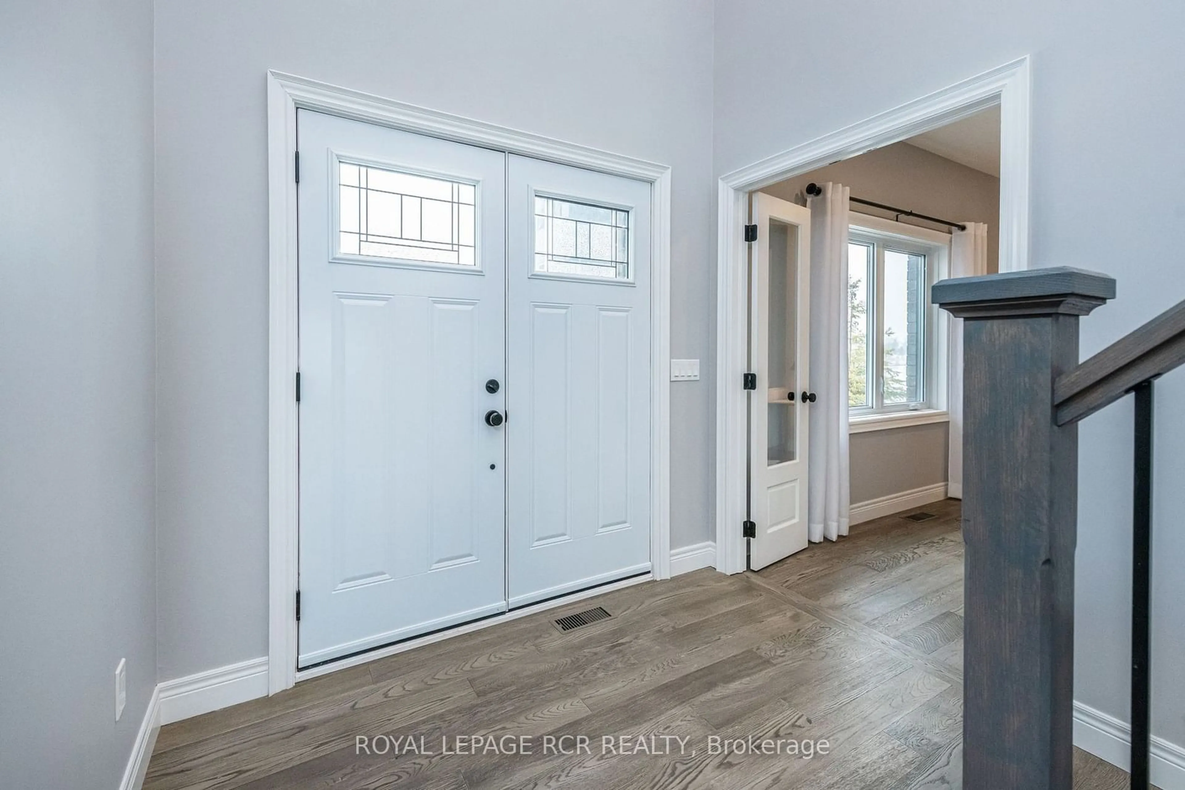 Indoor entryway for 373373 6th Line, Amaranth Ontario L9W 0M4