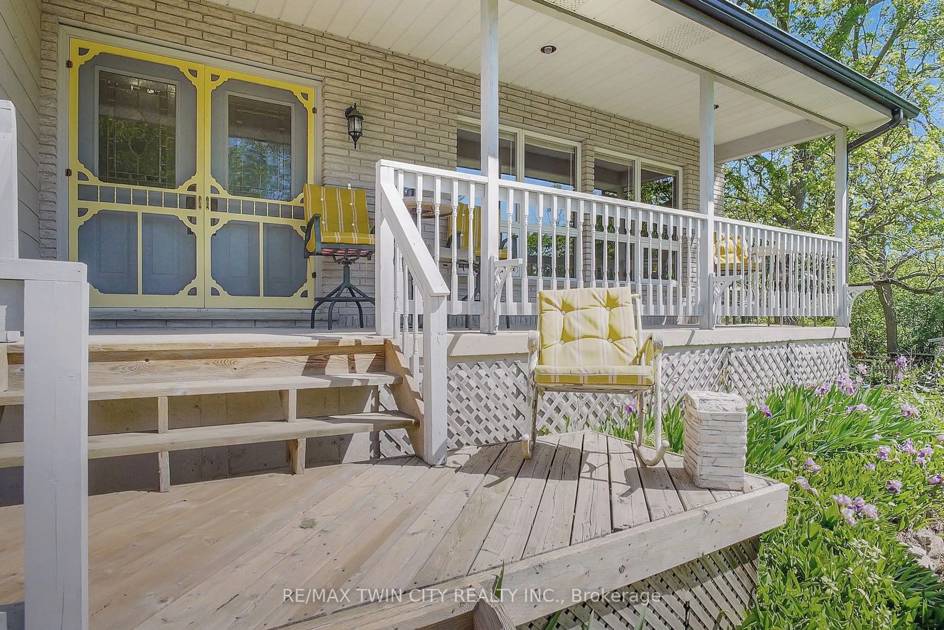 Patio, cottage for 1961 5th Concession Rd, Hamilton Ontario N0B 1L0