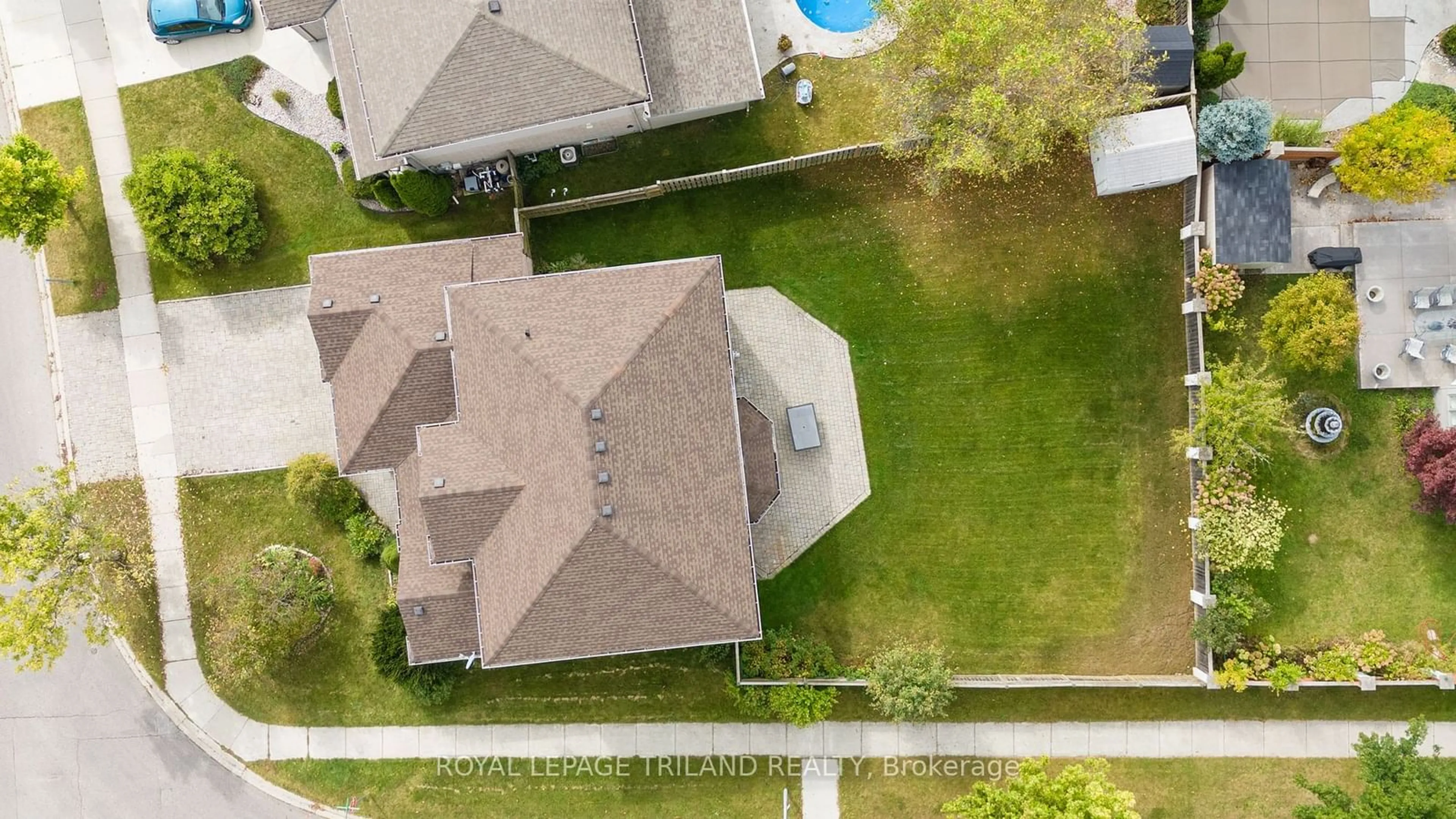 Frontside or backside of a home, cottage for 328 Plane Tree Dr, London Ontario N6G 5J2