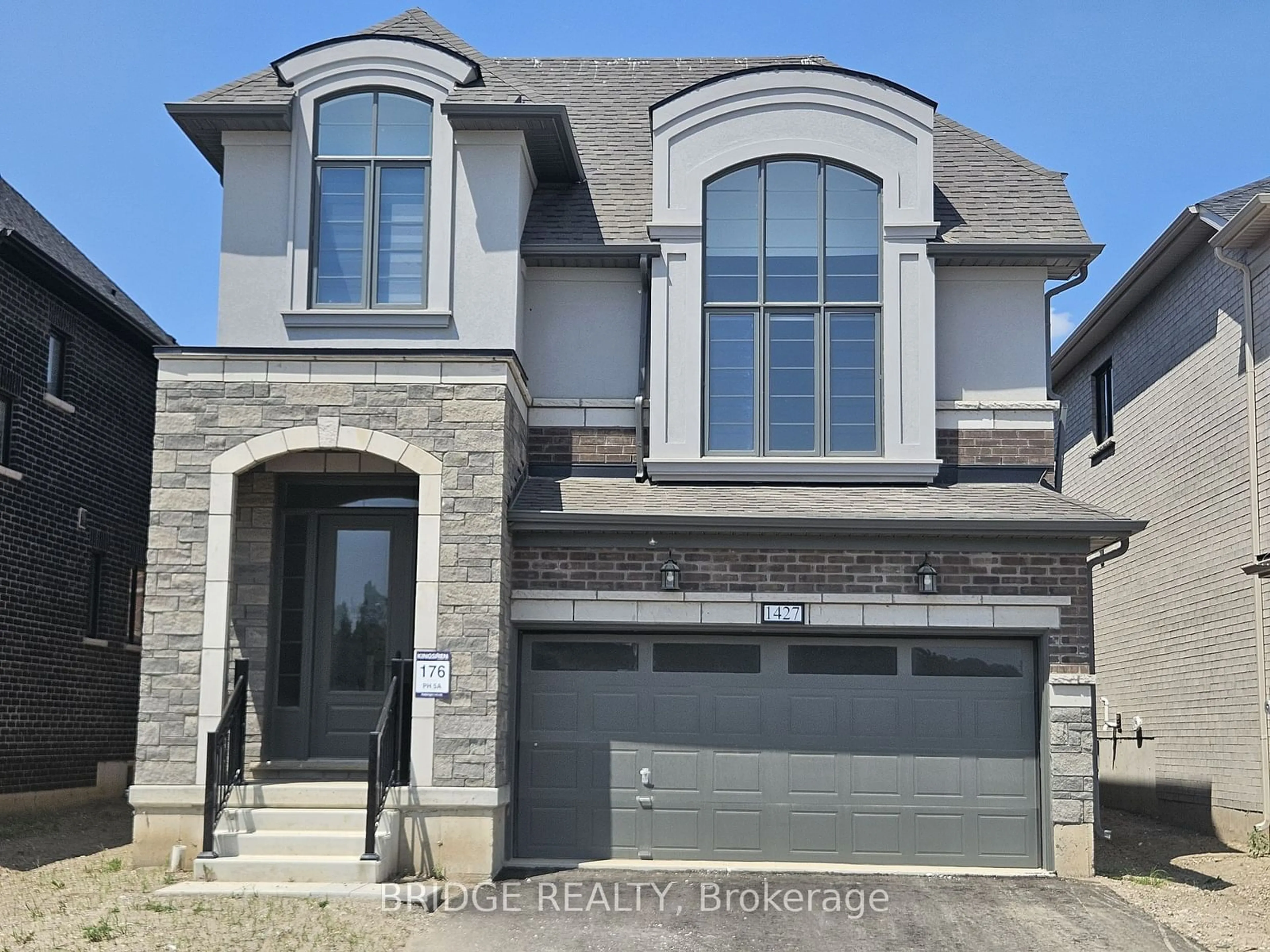 Frontside or backside of a home, the street view for 1427 UPPER THAMES Dr, Woodstock Ontario N4T 0H2