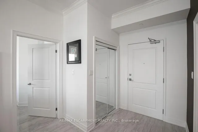Additional property image - 101 Shoreview Pl Unit 608