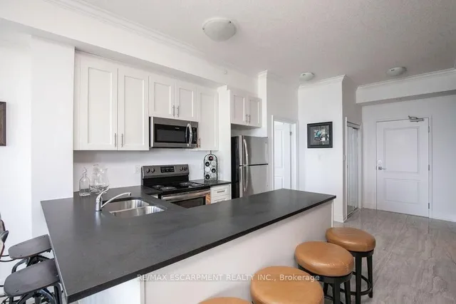 Additional property image - 101 Shoreview Pl Unit 608