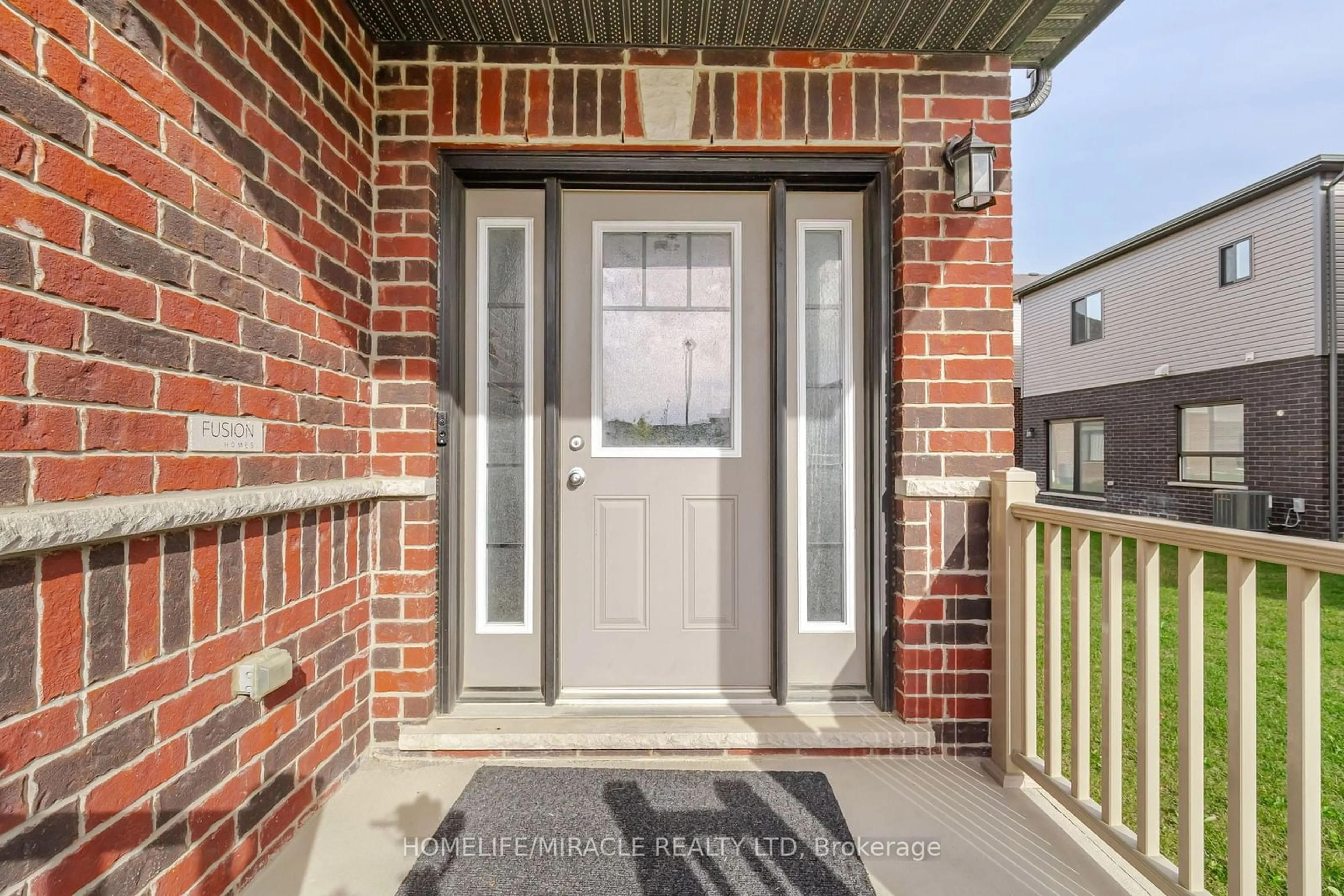 Indoor entryway, wood floors for 504 Florencedale Cres, Kitchener Ontario N2R 0N3