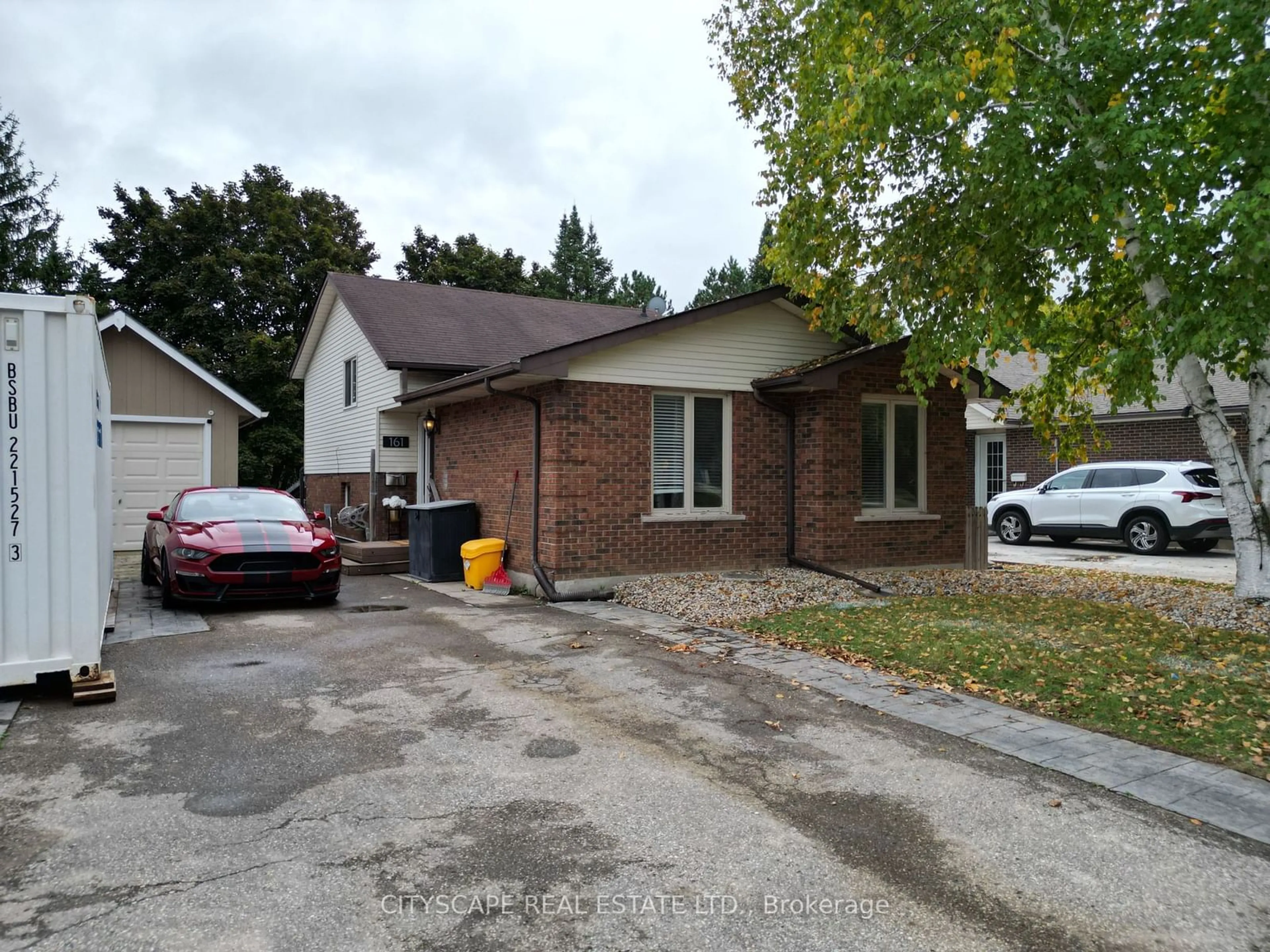 Frontside or backside of a home, the street view for 161 Bechtel Dr, Kitchener Ontario N2P 1W4