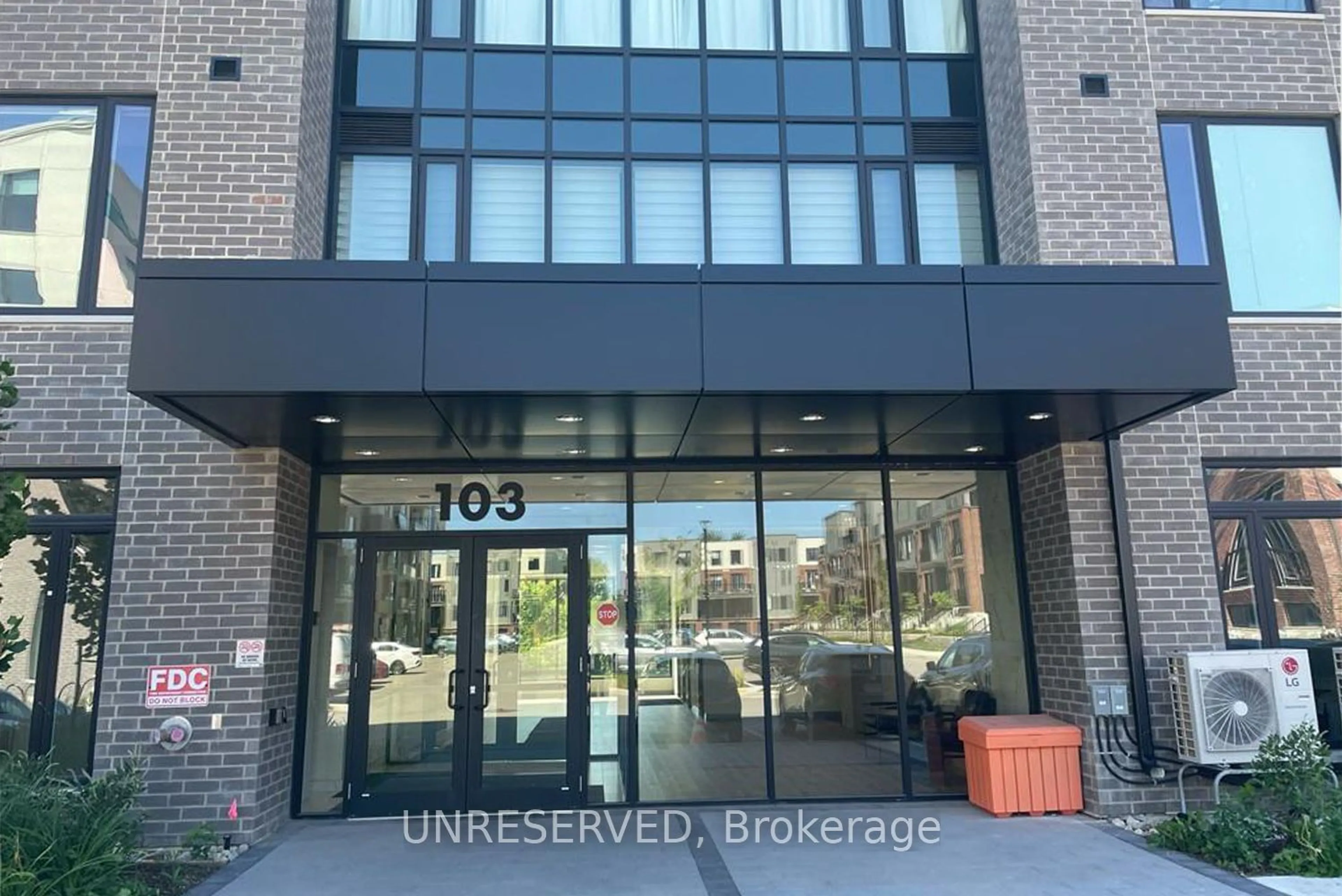 Unknown indoor space for 103 Roger St #511, Waterloo Ontario N2J 0G2