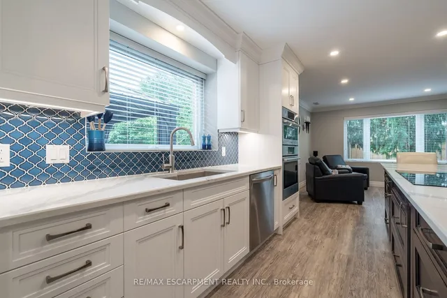 Additional property image - 16 Noble Kirk Dr
