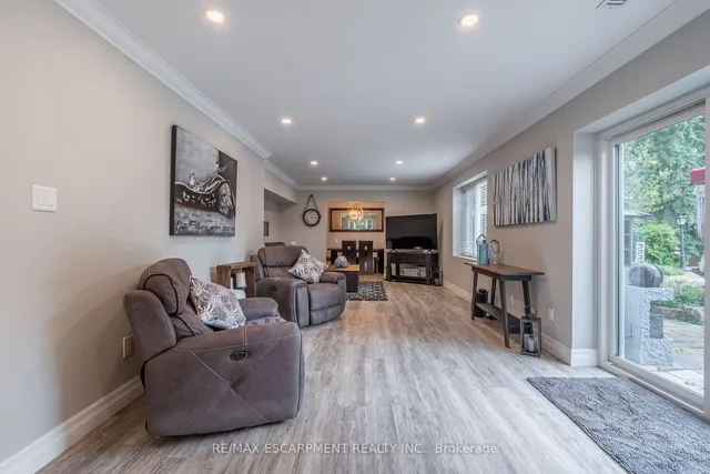 Additional property image - 16 Noble Kirk Dr