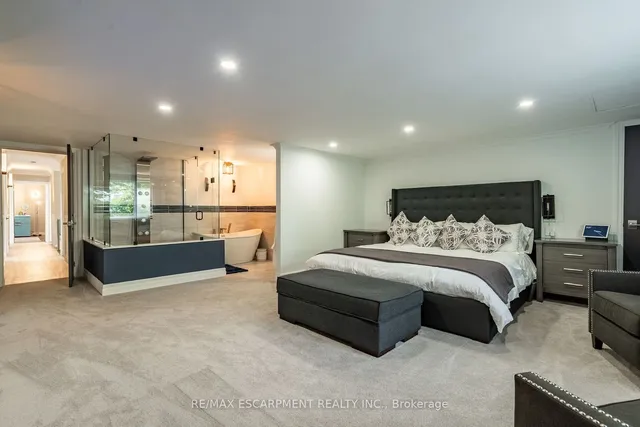 Additional property image - 16 Noble Kirk Dr