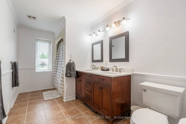 Additional property image - 16 Noble Kirk Dr